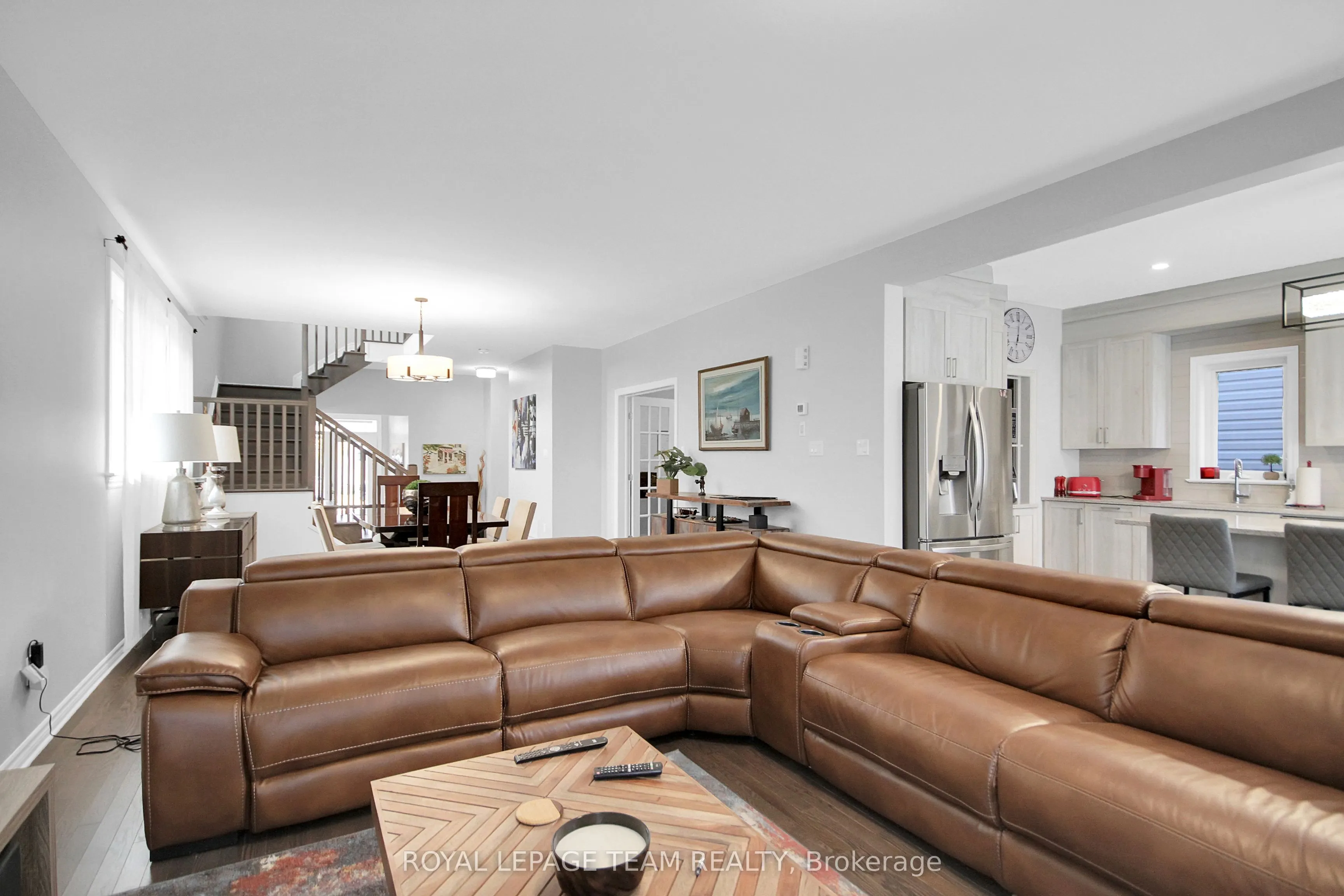 961 Beckton Heights W