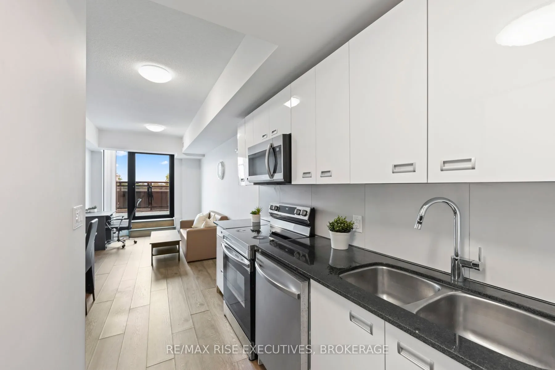 652 Princess Street, #515