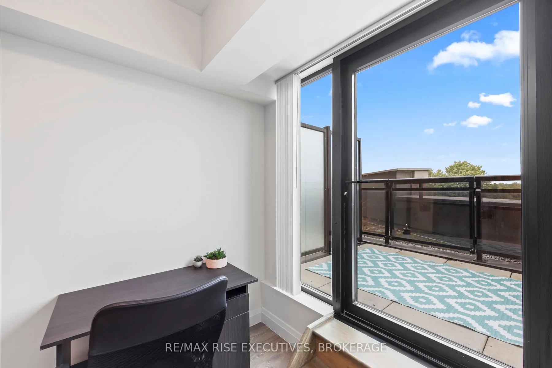 652 Princess Street, #515
