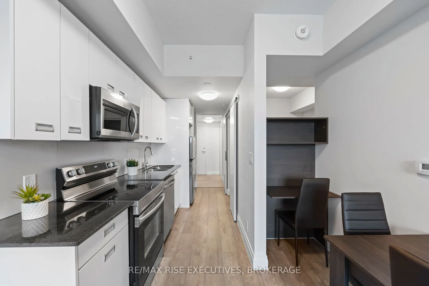652 Princess Street, #515