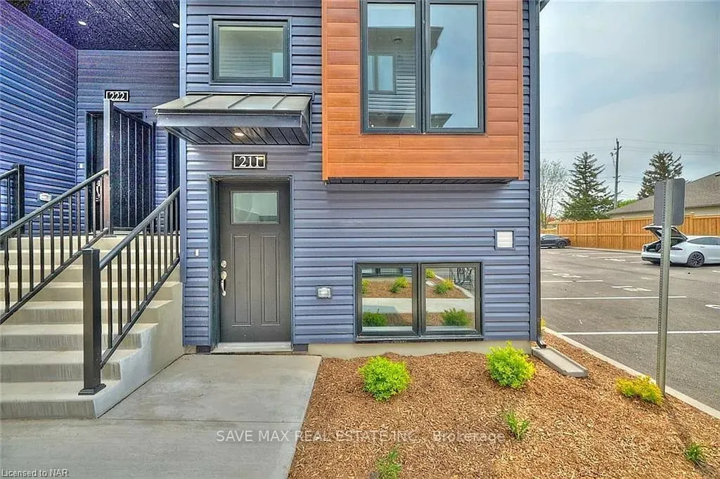 781 Clare Avenue E, #211
