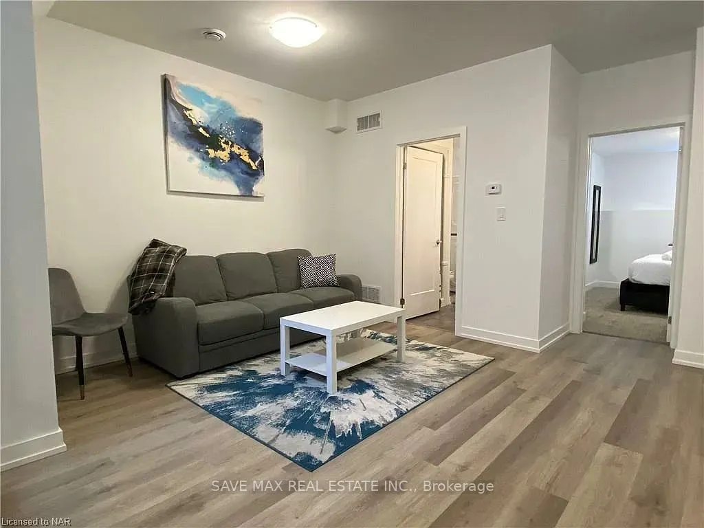 781 Clare Avenue E, #211