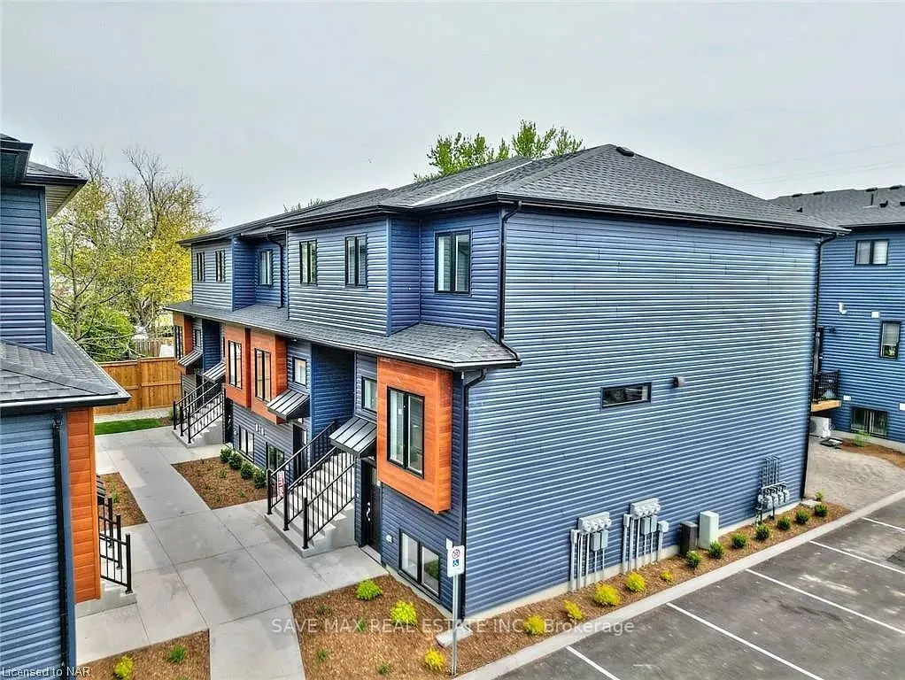 781 Clare Avenue E, #211