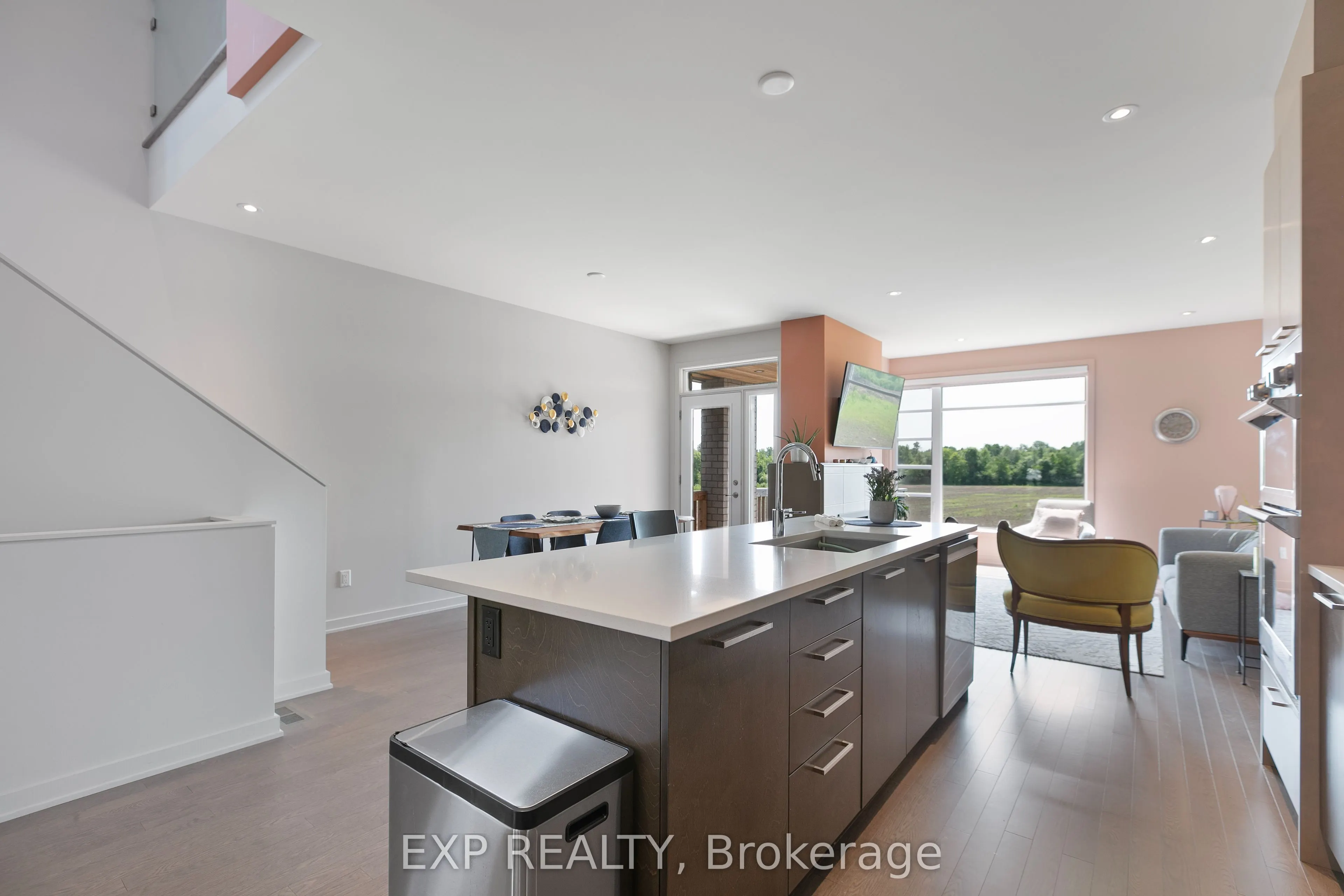244 Shuttleworth Drive