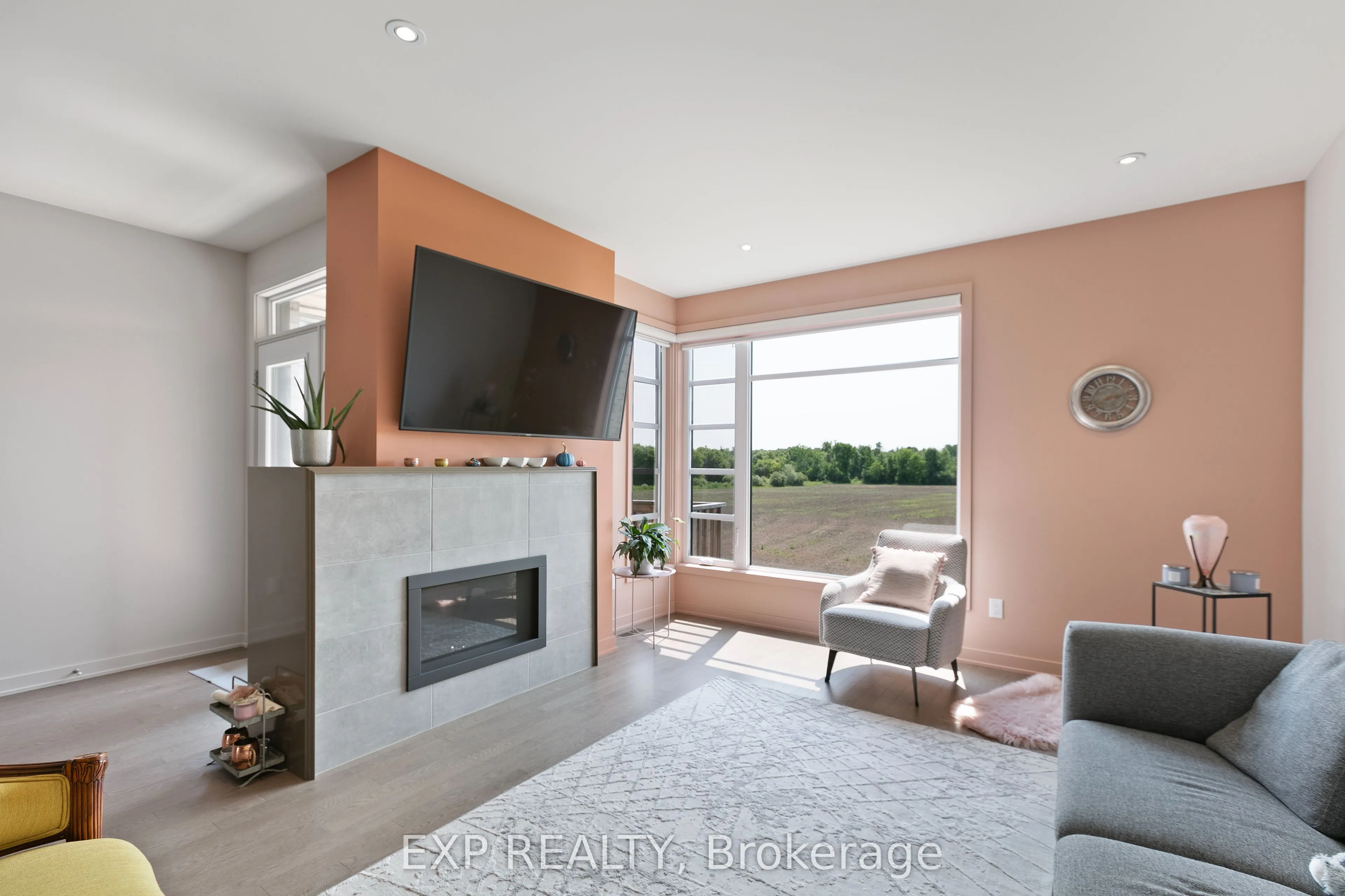 244 Shuttleworth Drive