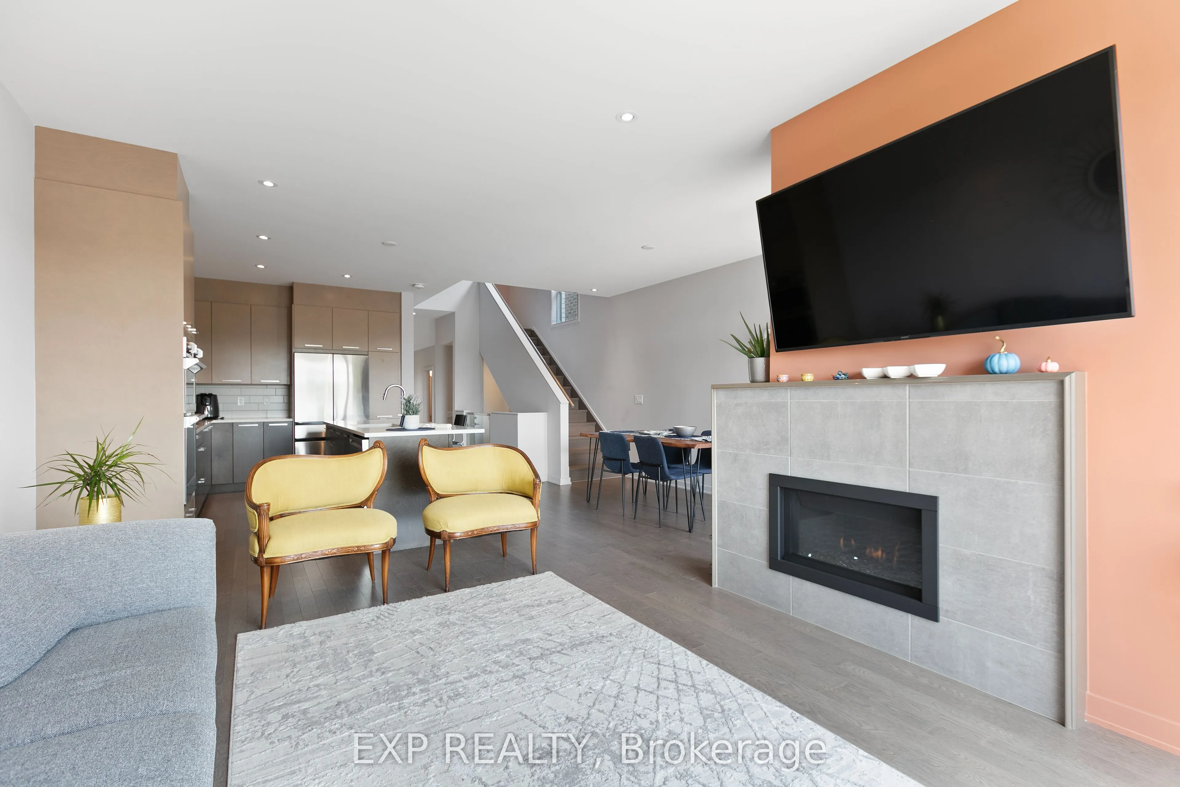 244 Shuttleworth Drive