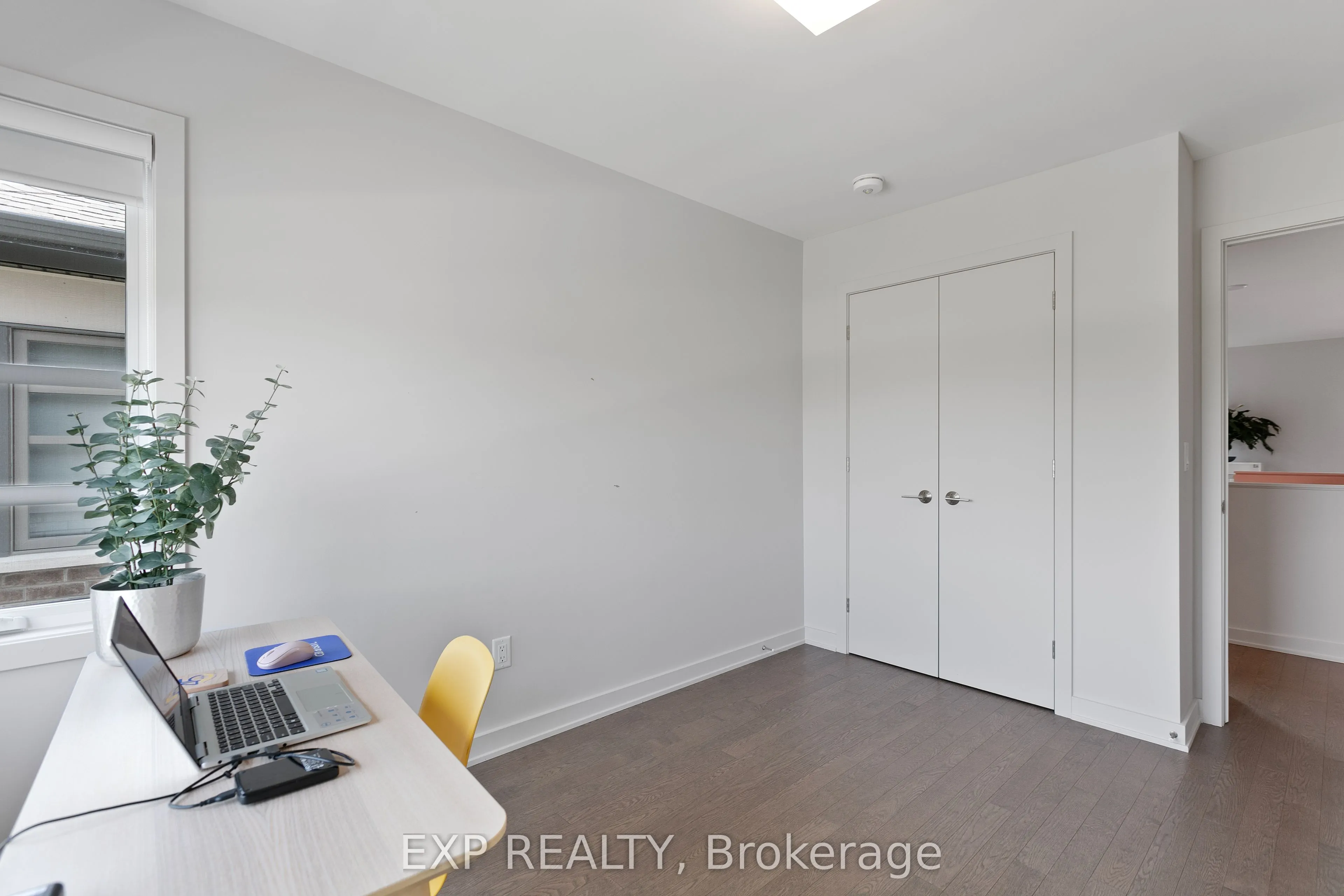 244 Shuttleworth Drive