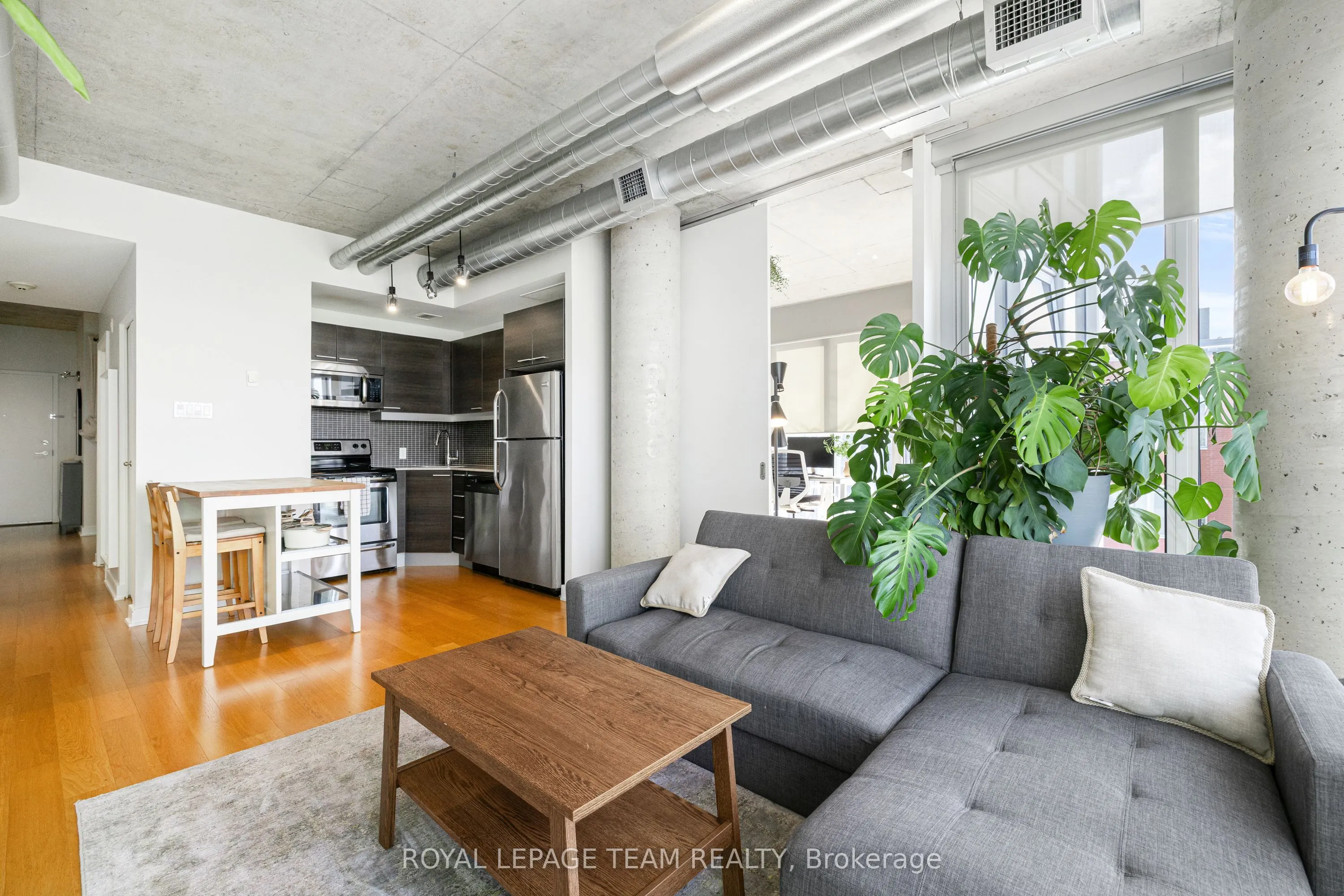 354 Gladstone Avenue