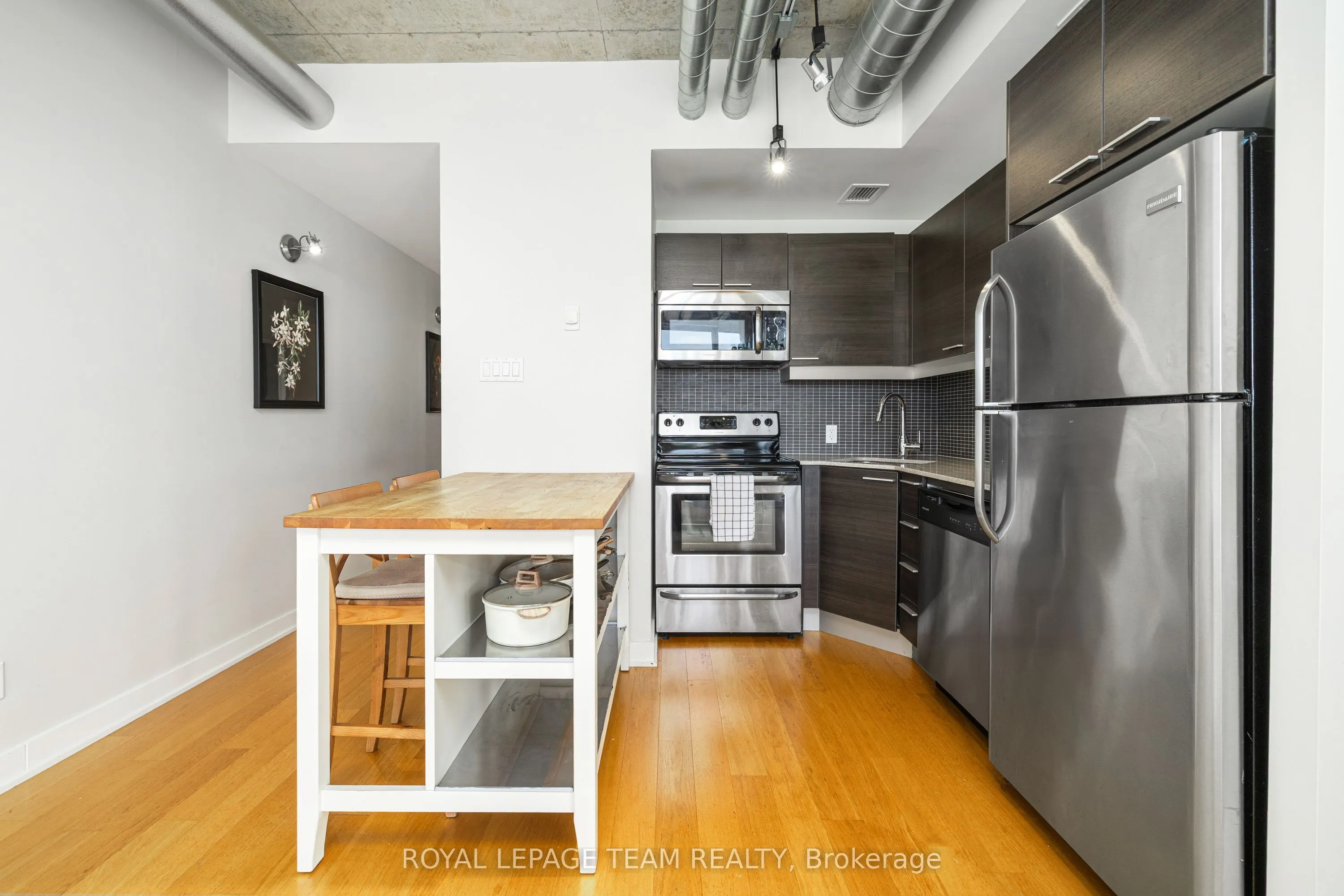 354 Gladstone Avenue