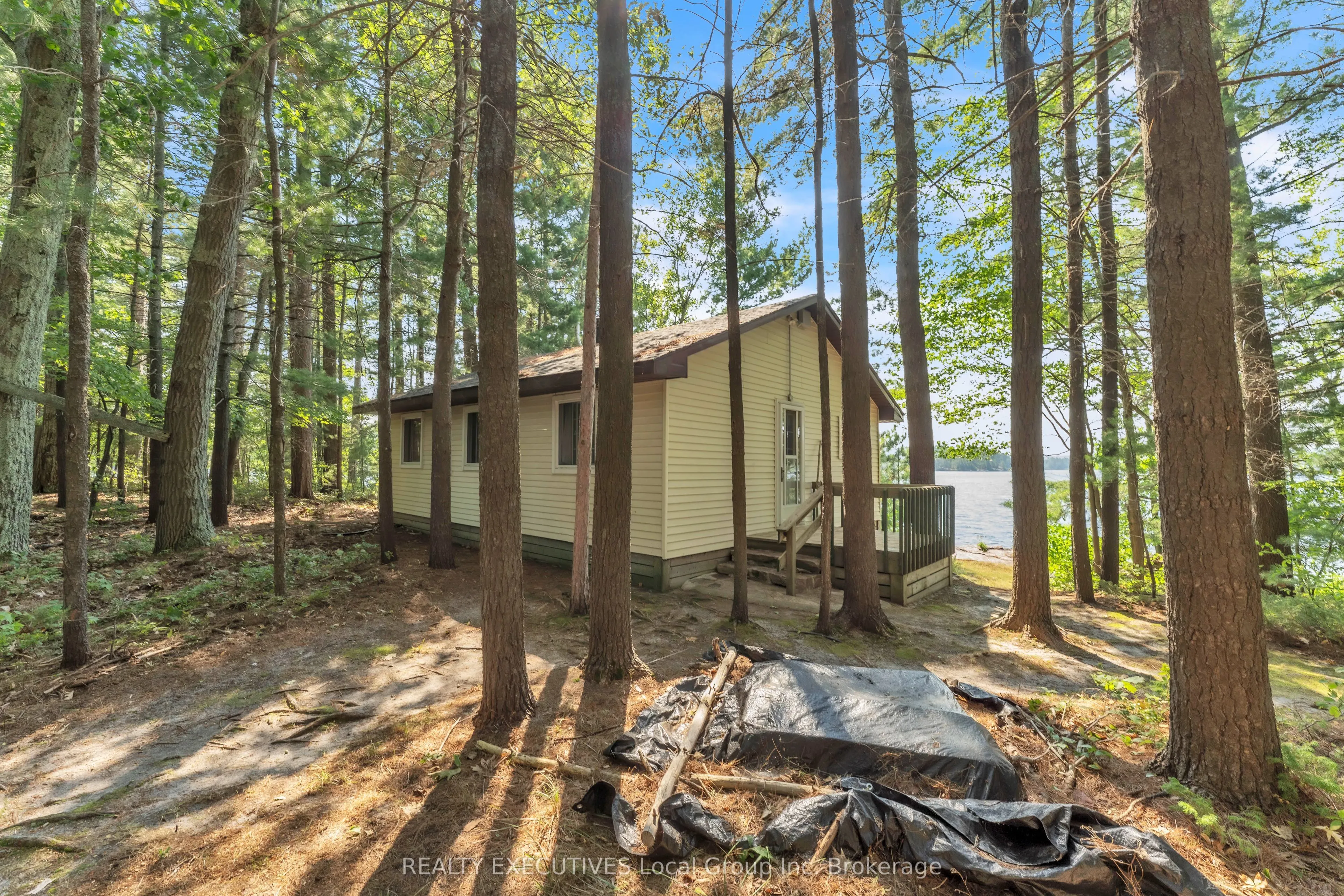 1 RICHARDSON ISLAND