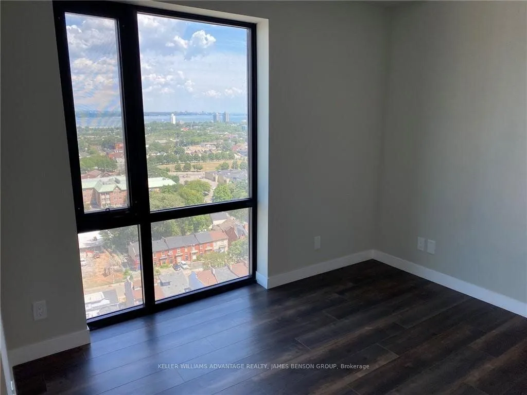 15 Queen Street S, #2207