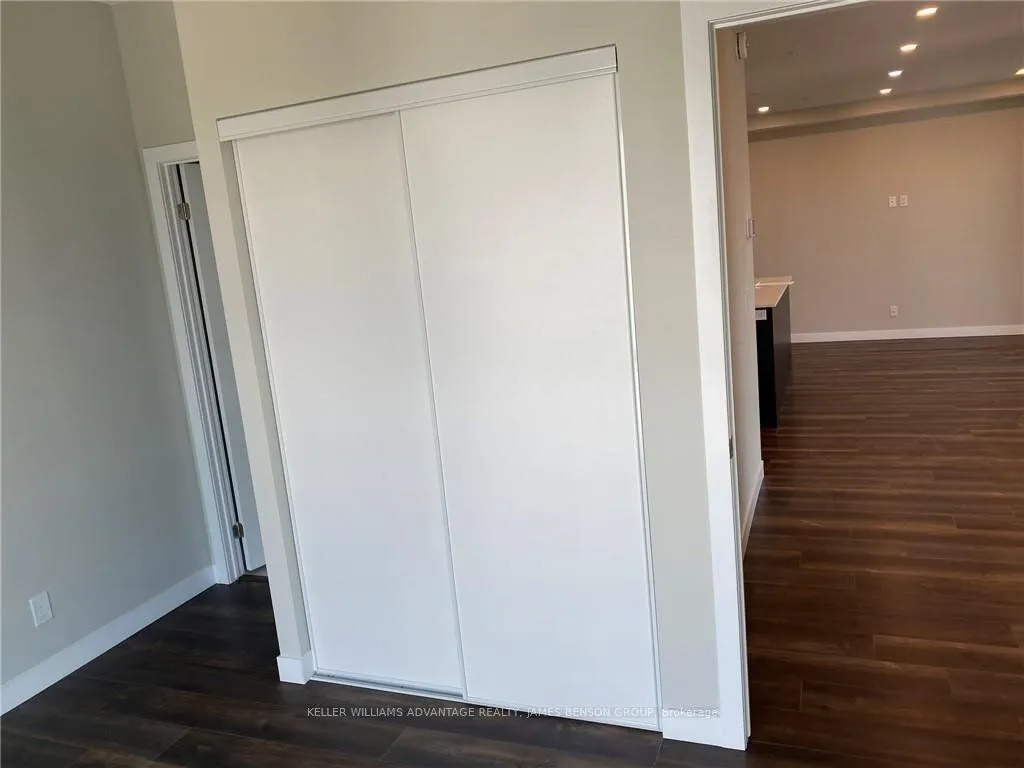 15 Queen Street S, #2207