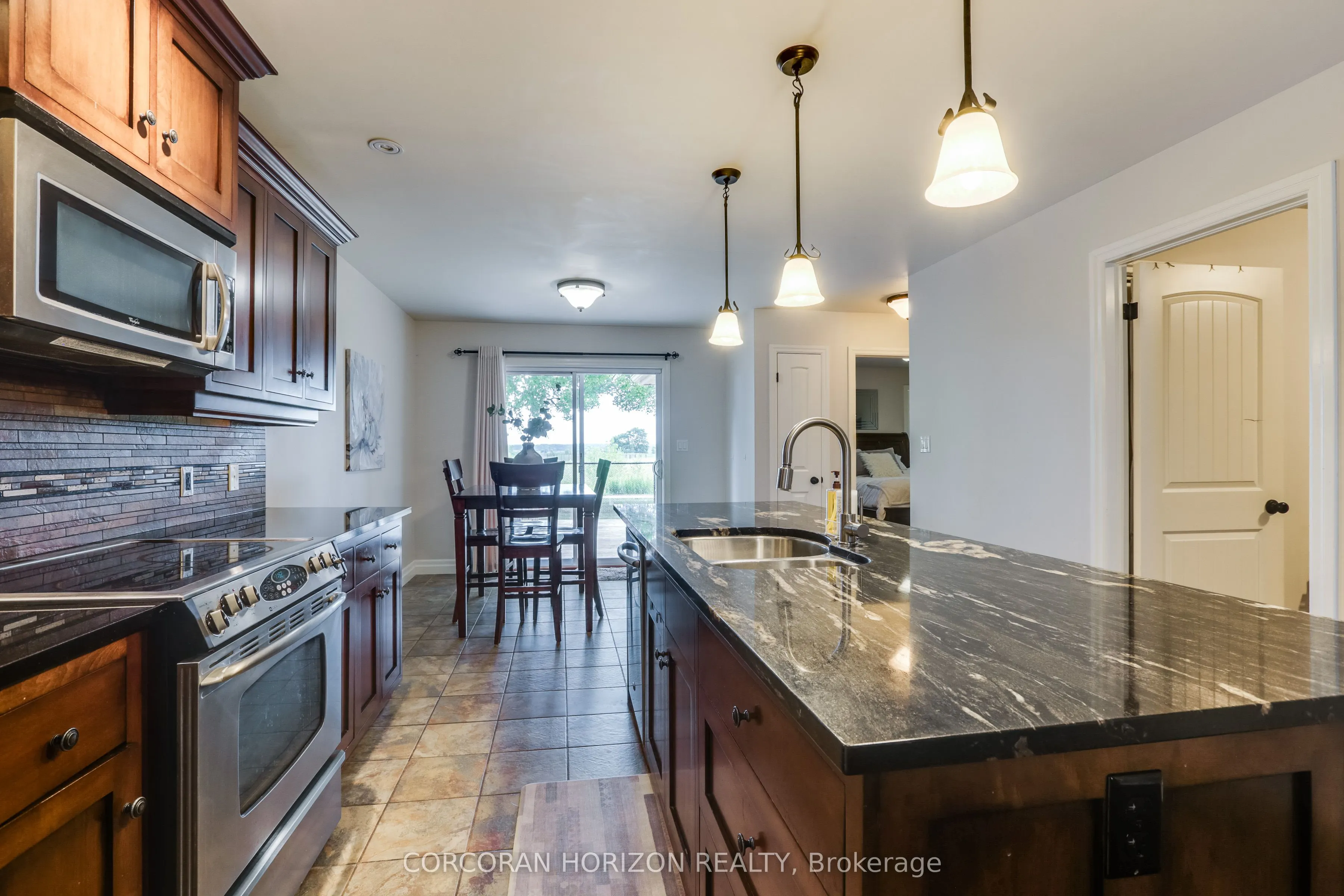 1016 Alberni Road