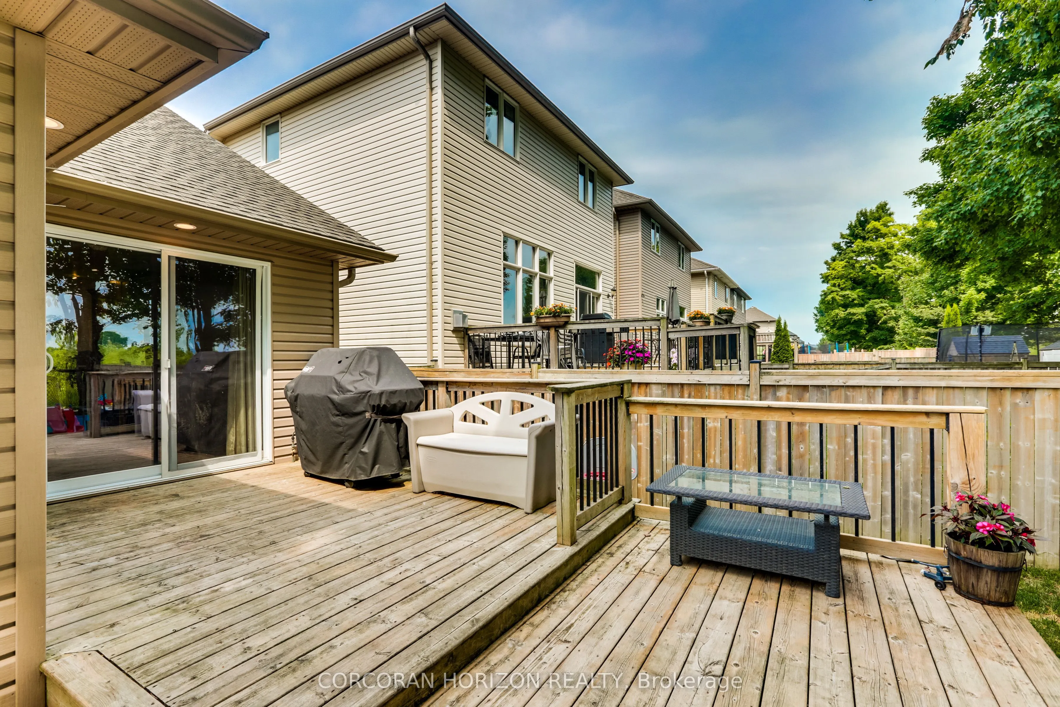 1016 Alberni Road