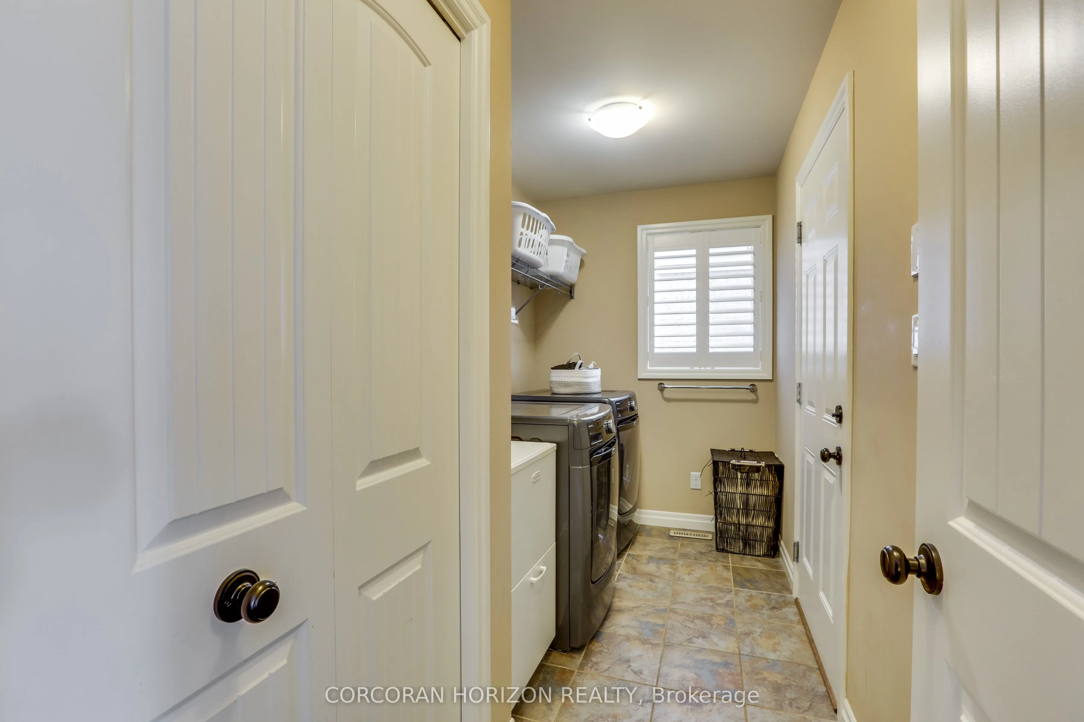 1016 Alberni Road