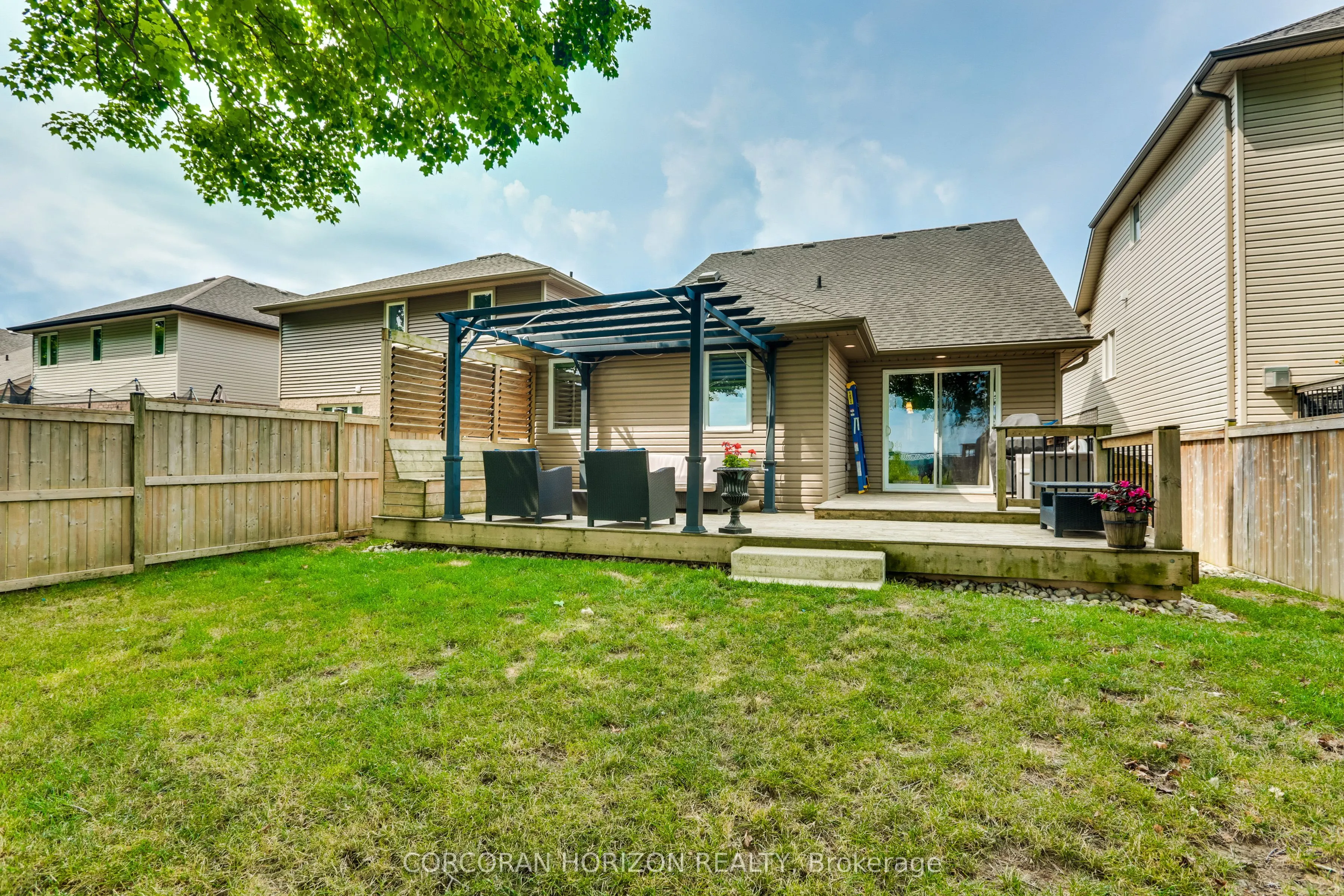 1016 Alberni Road