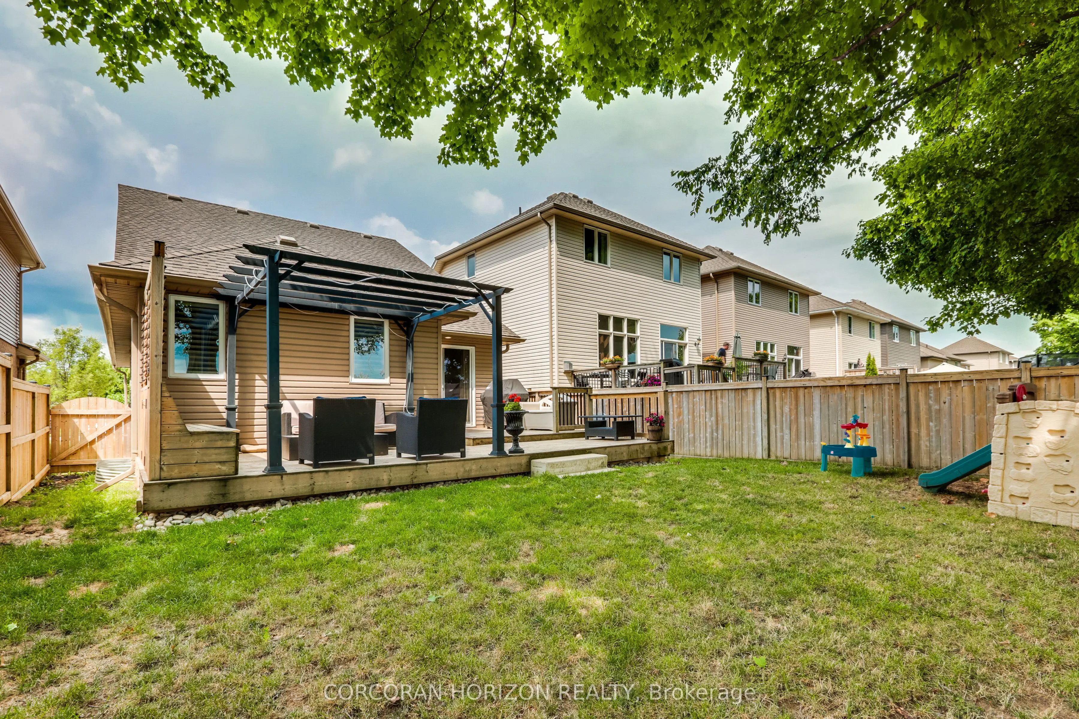 1016 Alberni Road