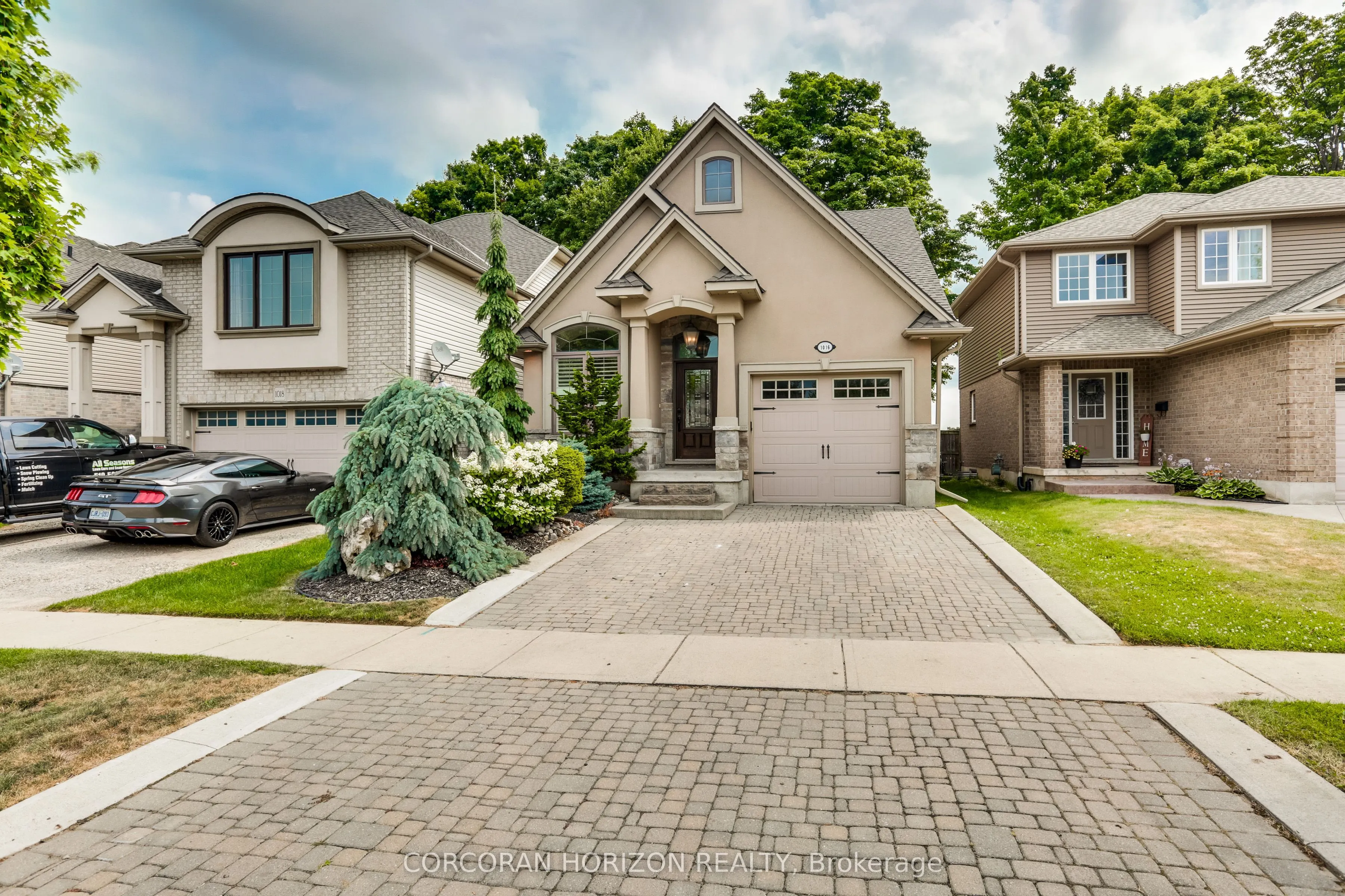 1016 Alberni Road