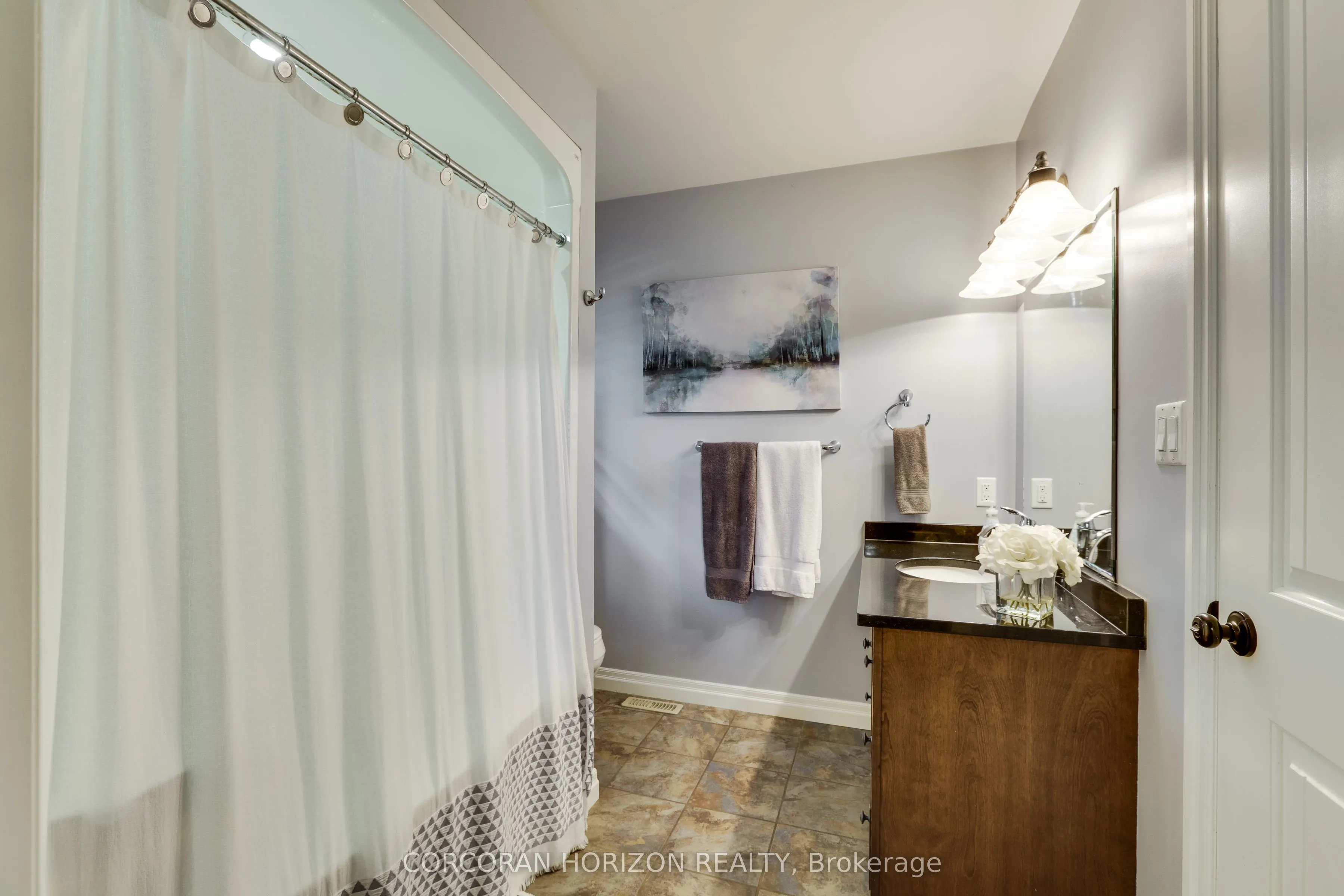 1016 Alberni Road