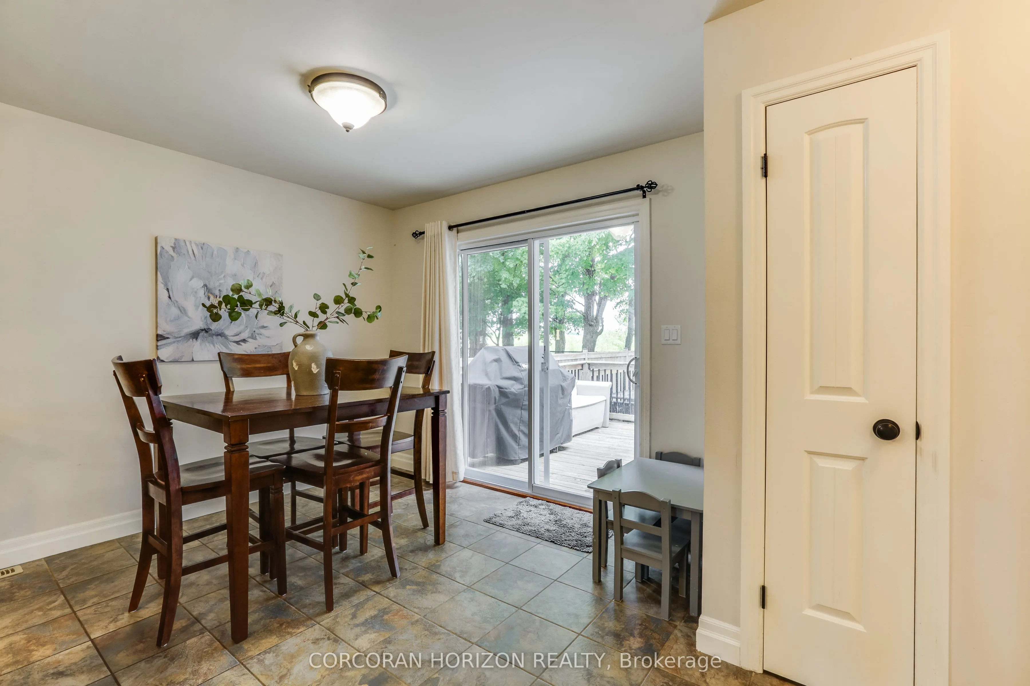 1016 Alberni Road