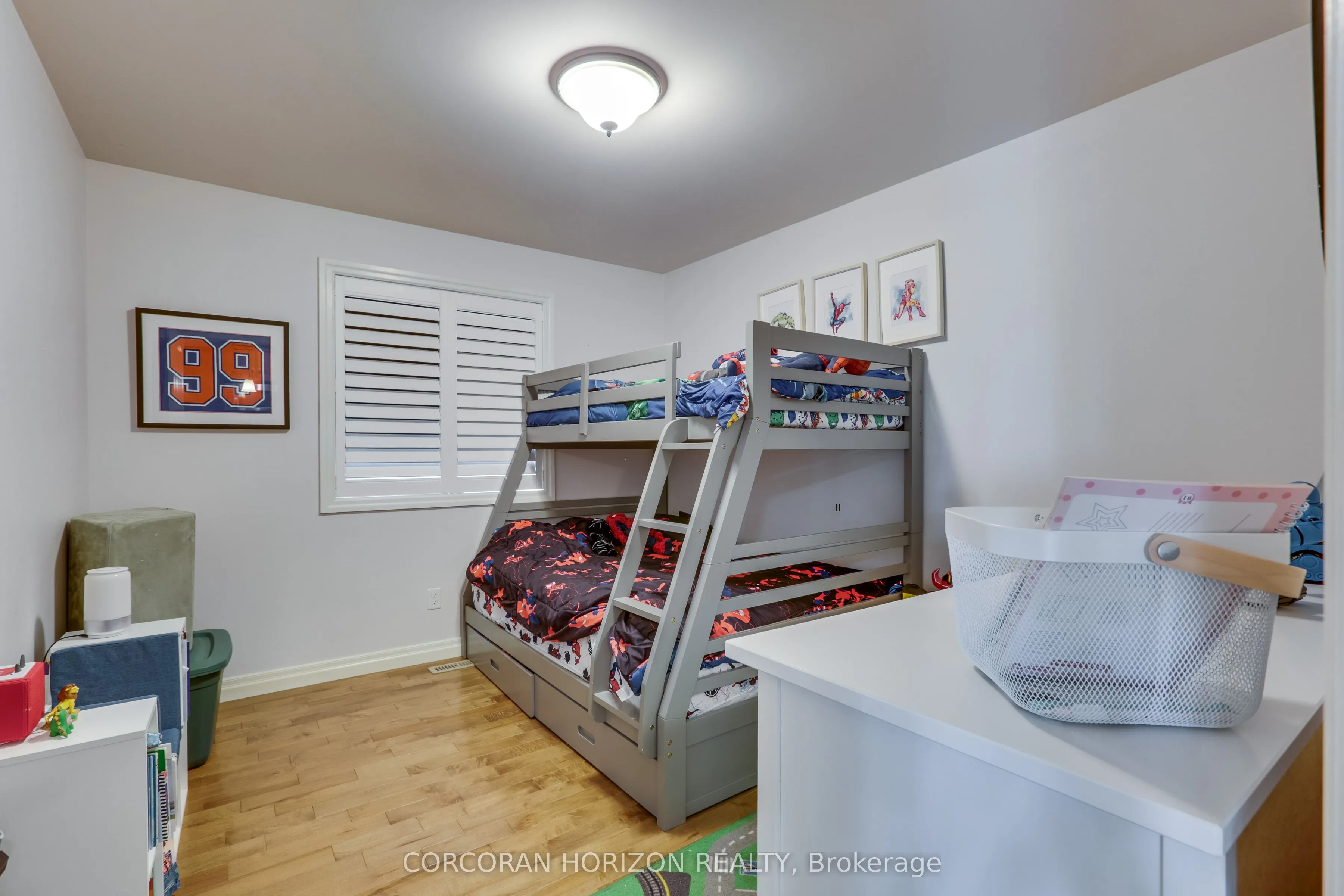 1016 Alberni Road