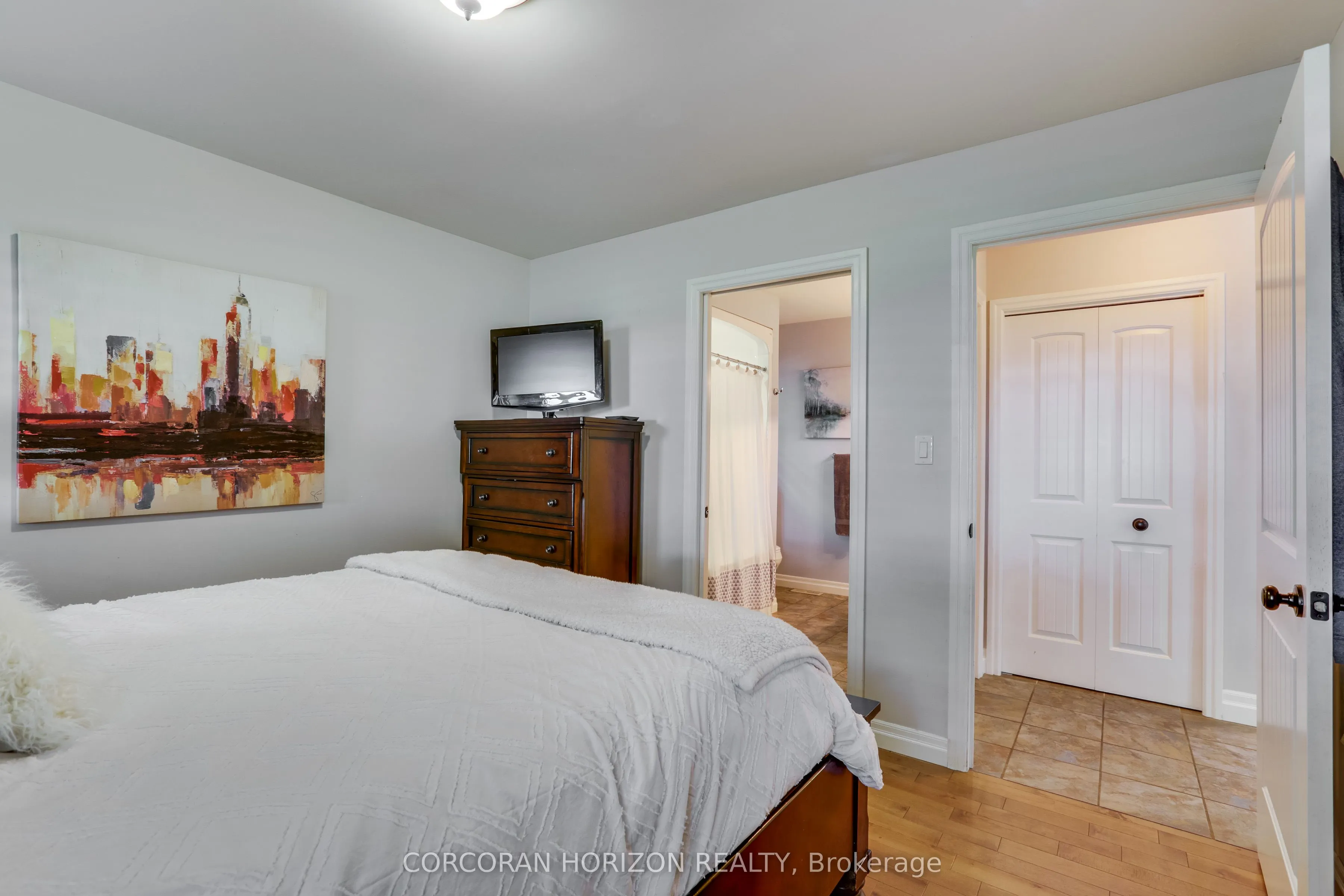 1016 Alberni Road