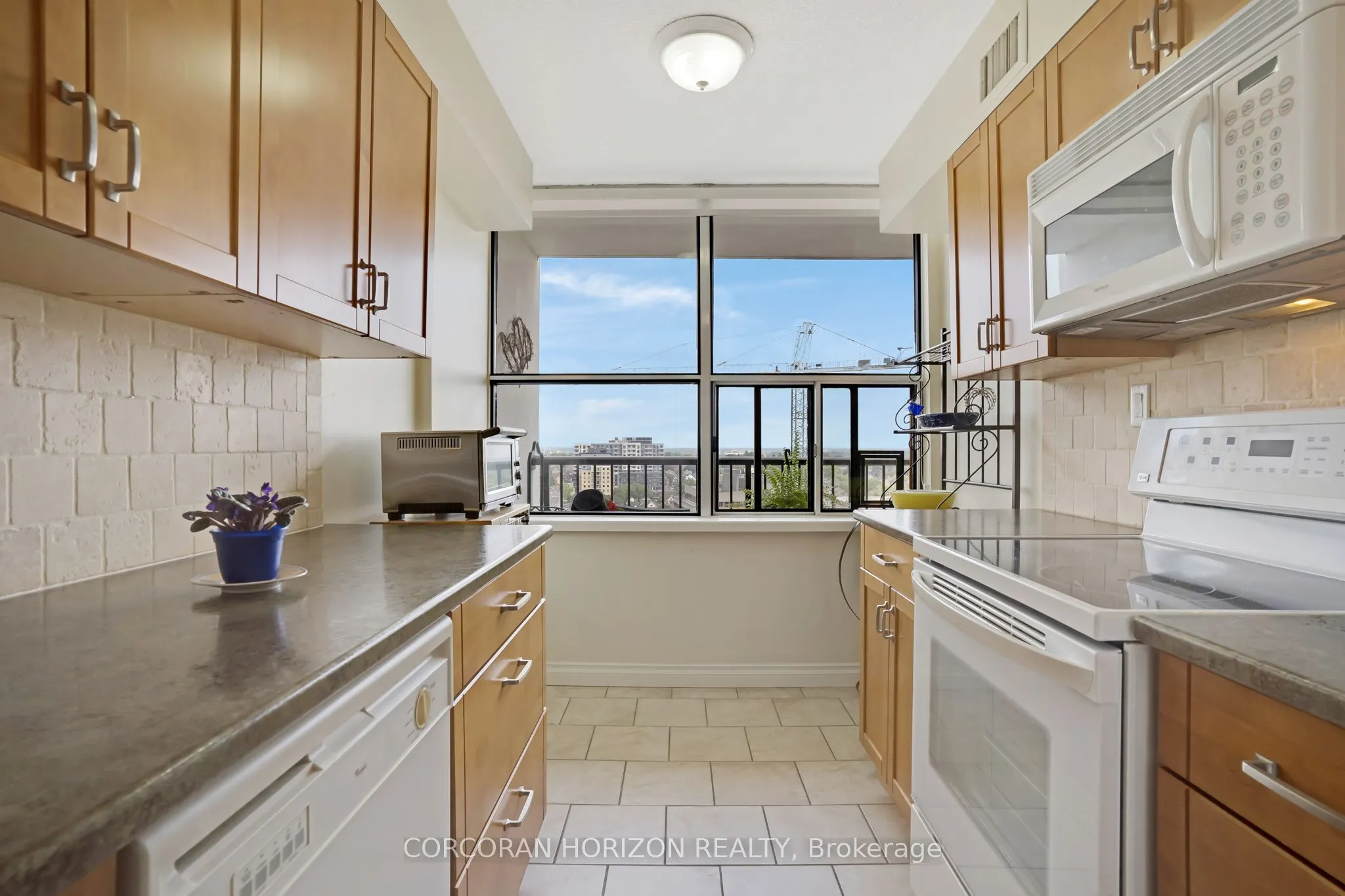 81 Church Street, #1104