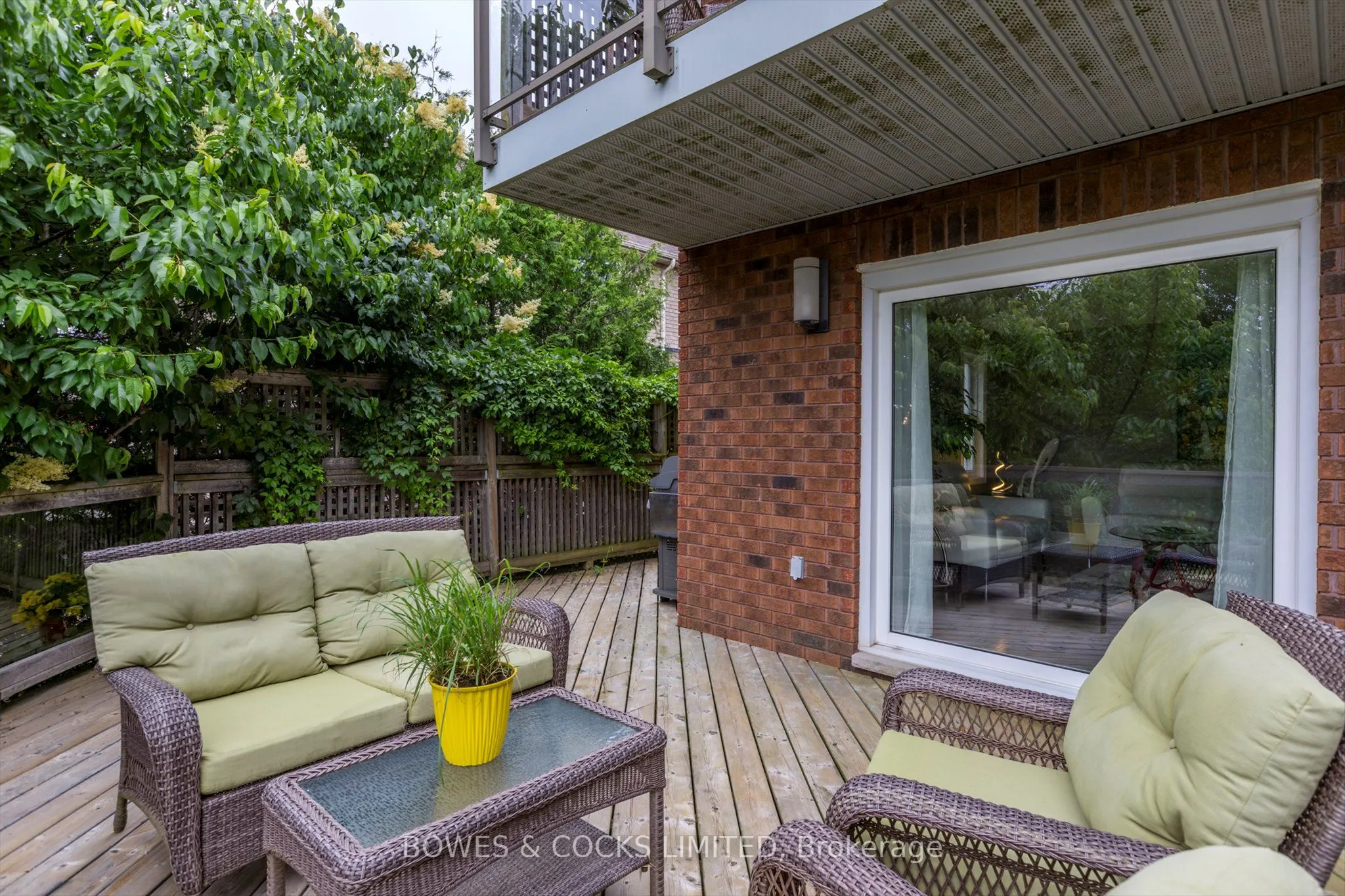 1543 Scollard Crescent