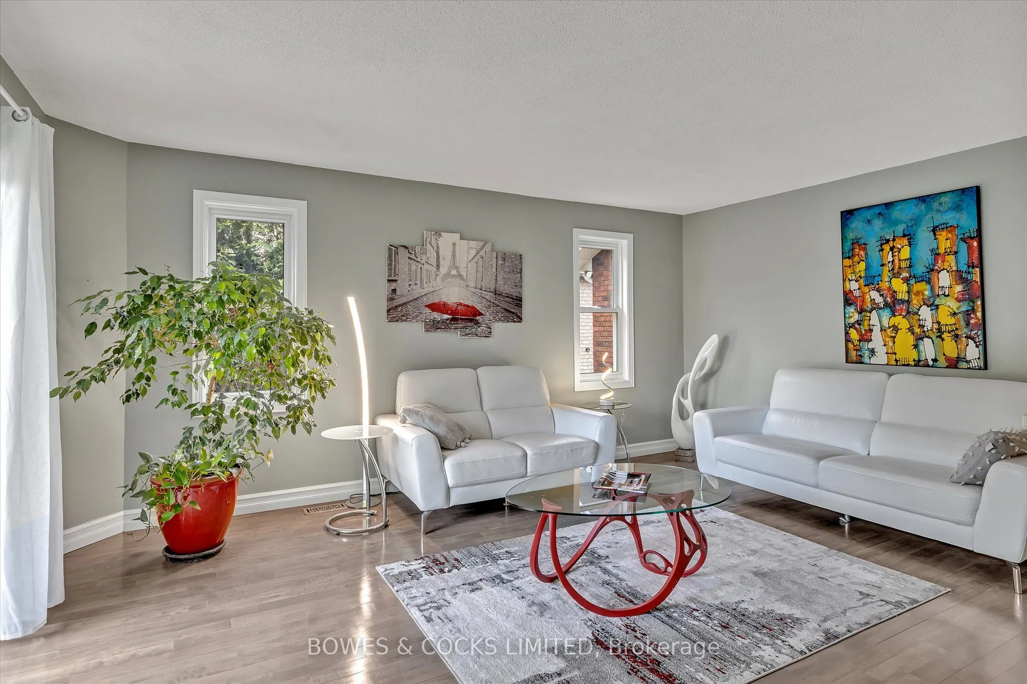 1543 Scollard Crescent