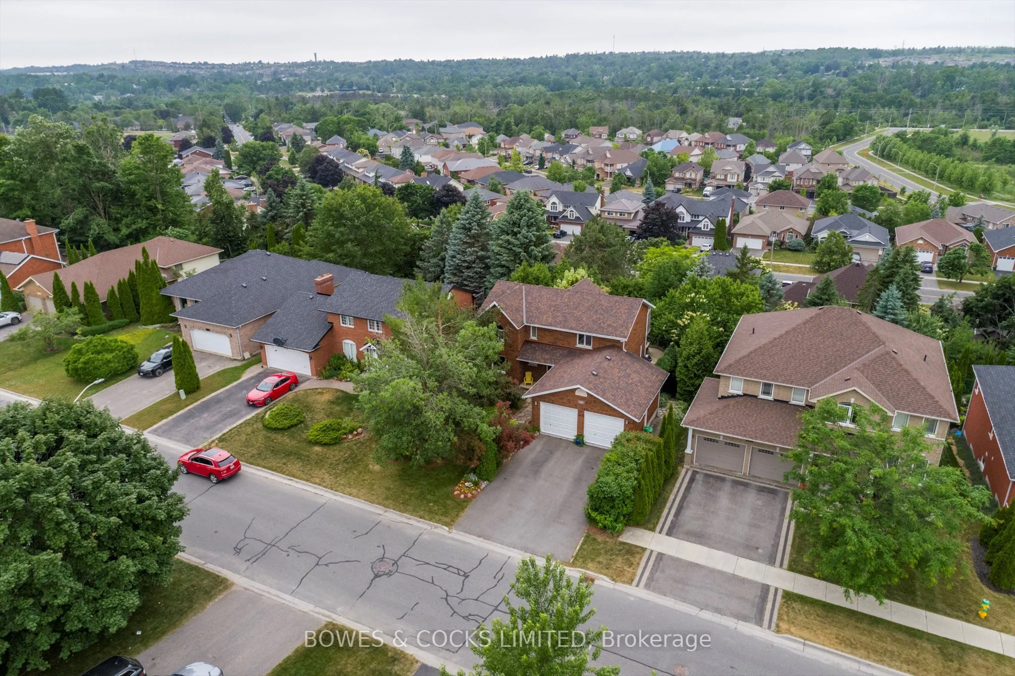 1543 Scollard Crescent