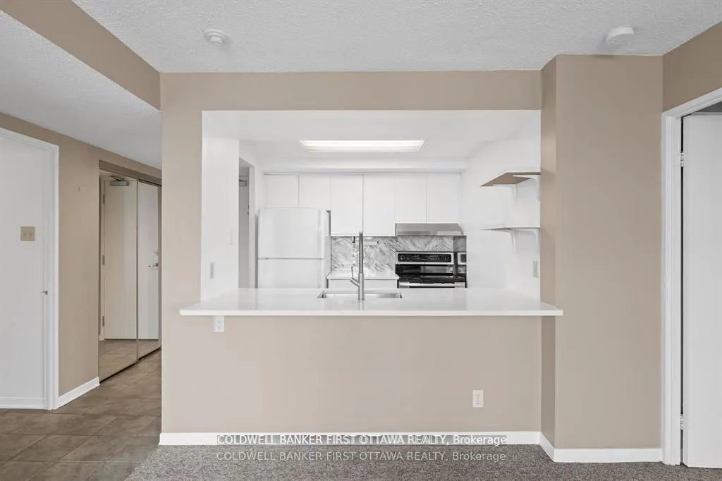 35 HOLLAND Avenue, #410