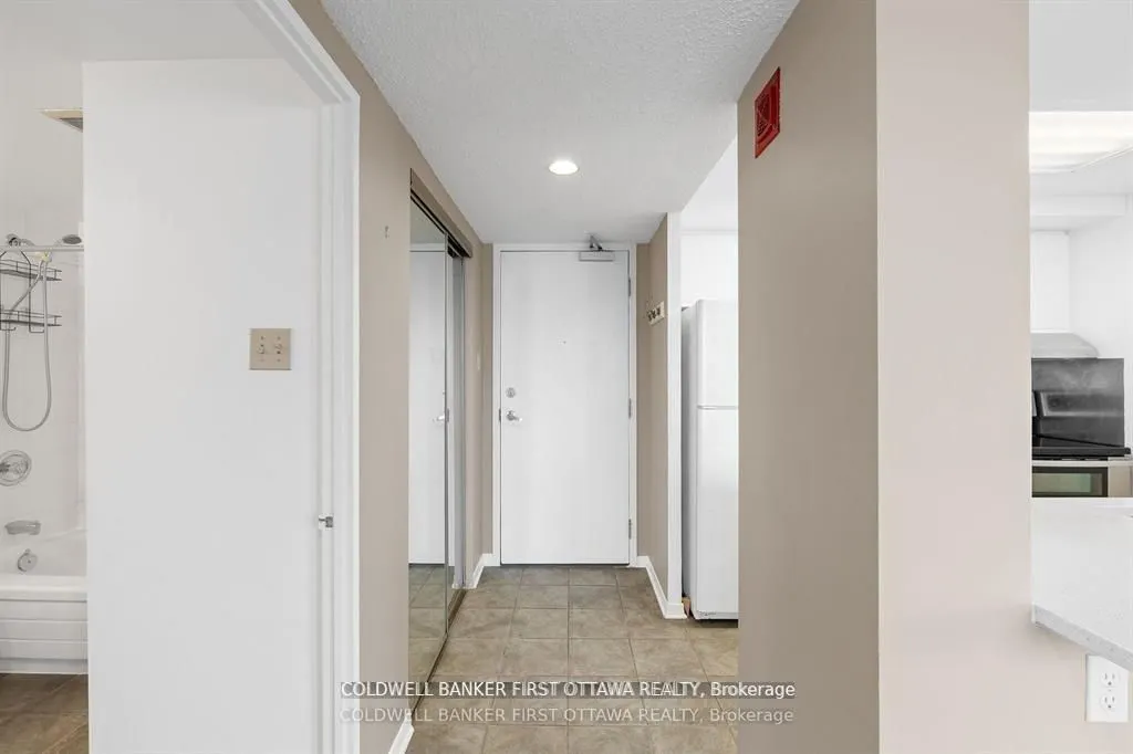 35 HOLLAND Avenue, #410