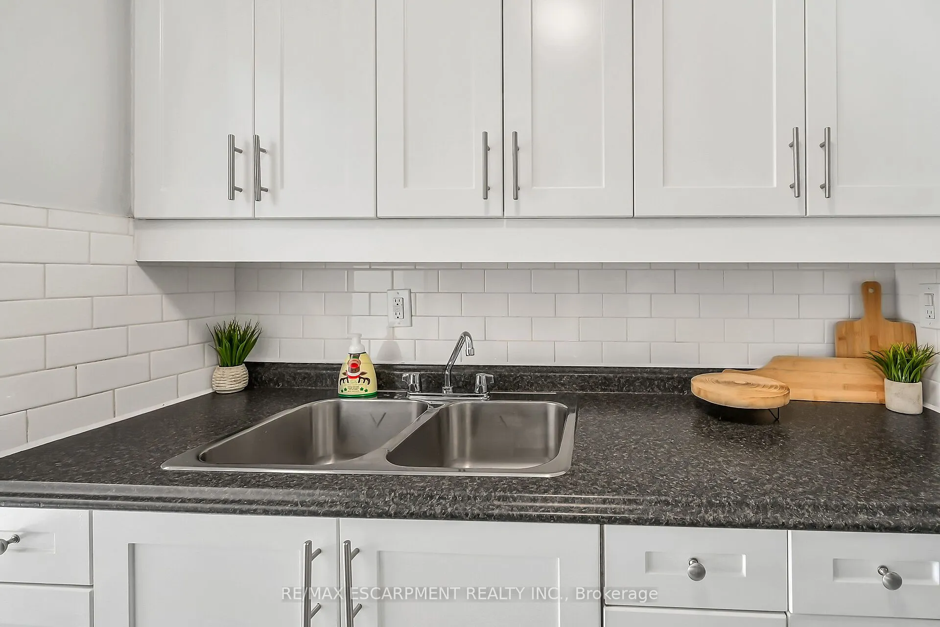 125 Limeridge Road W, #8