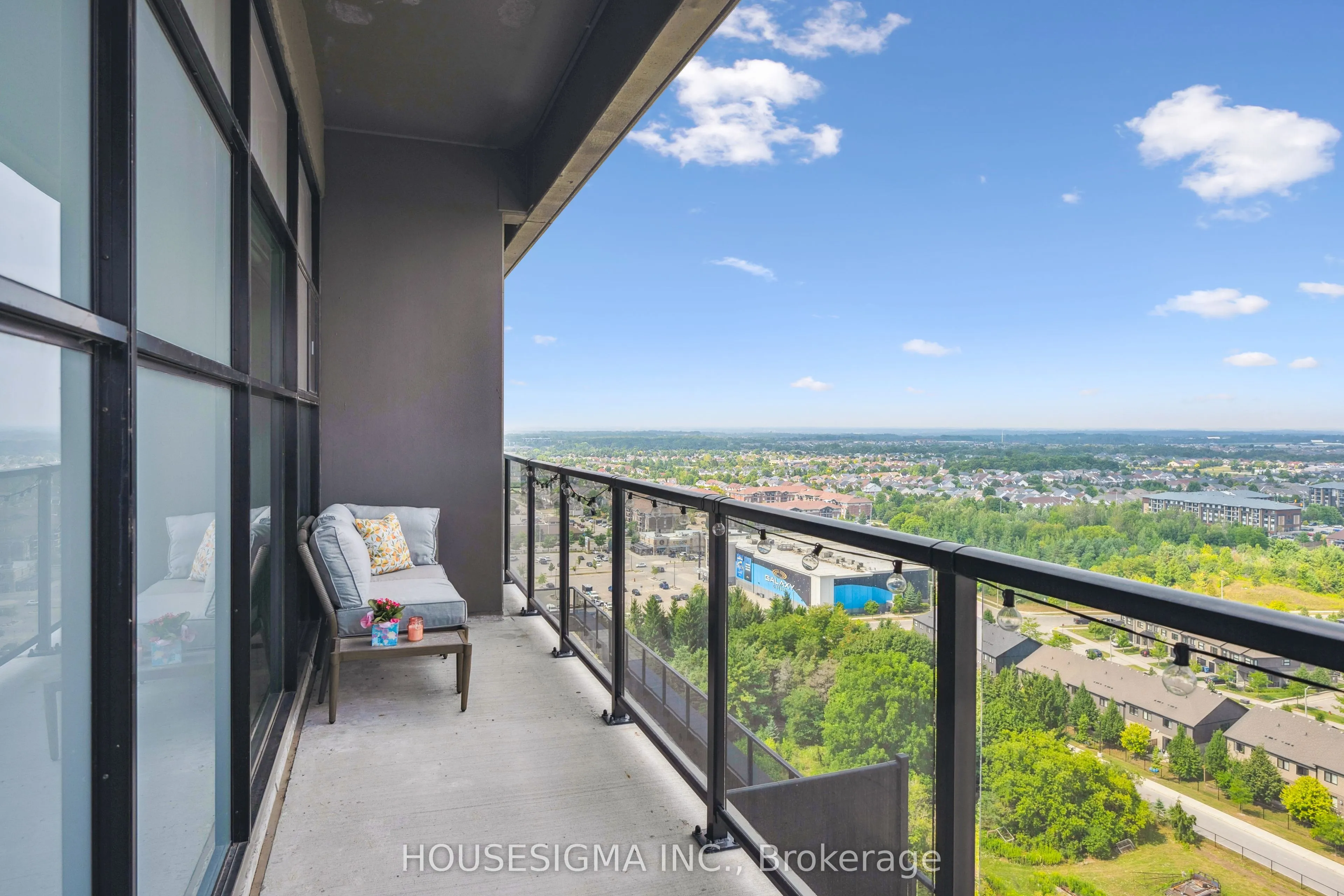 1880 Gordon Street, #1305