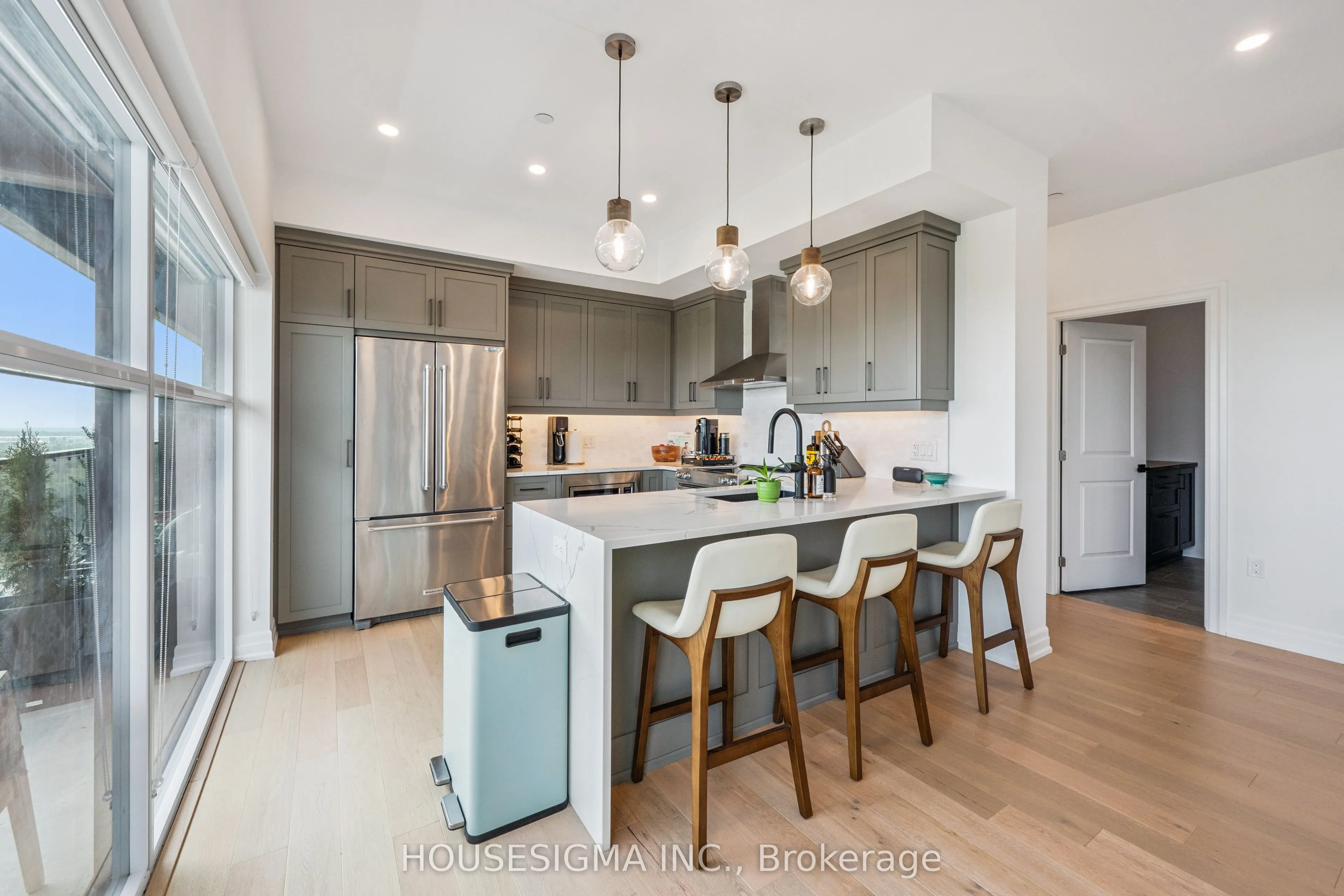 1880 Gordon Street, #1305