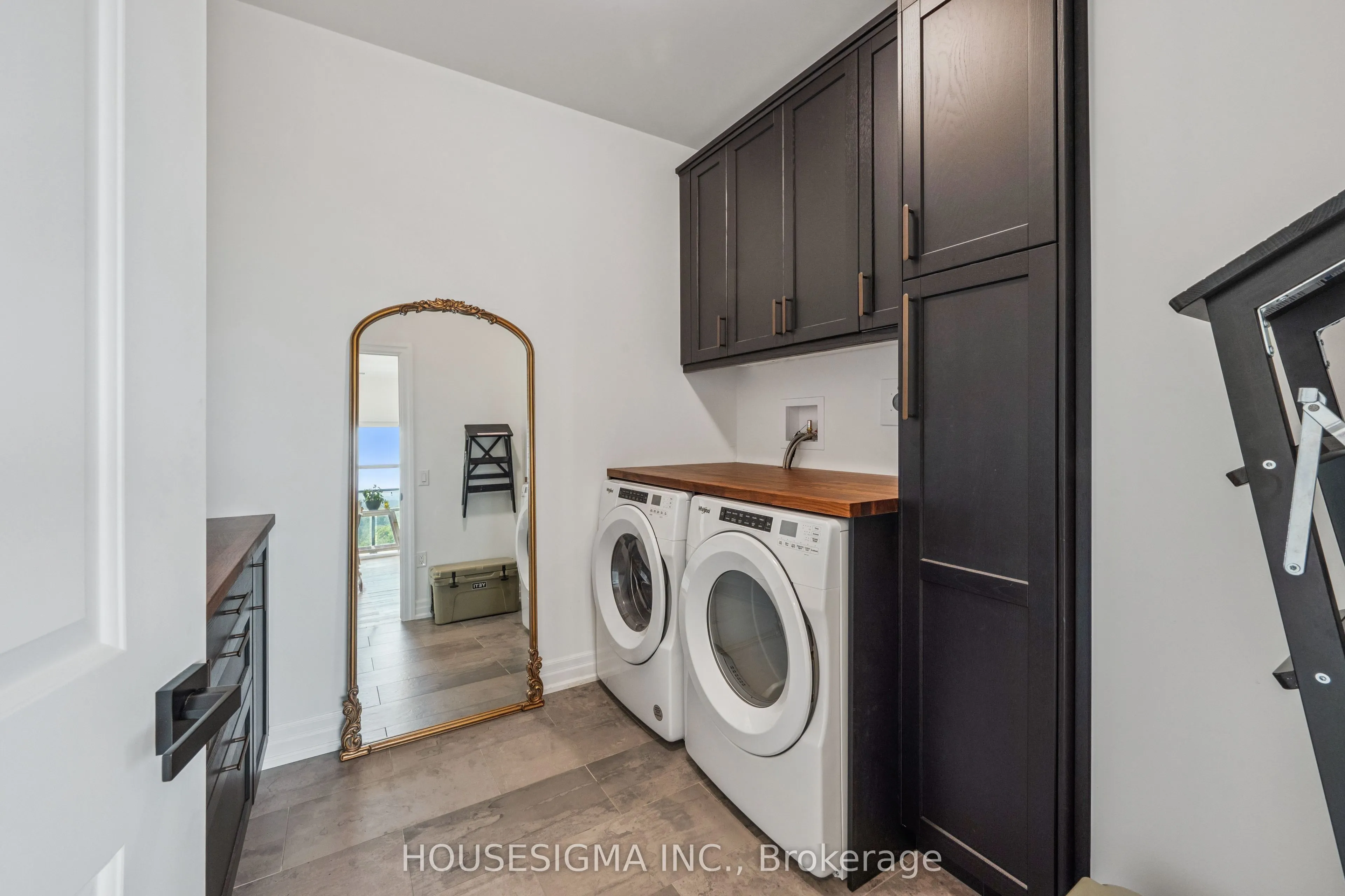 1880 Gordon Street, #1305