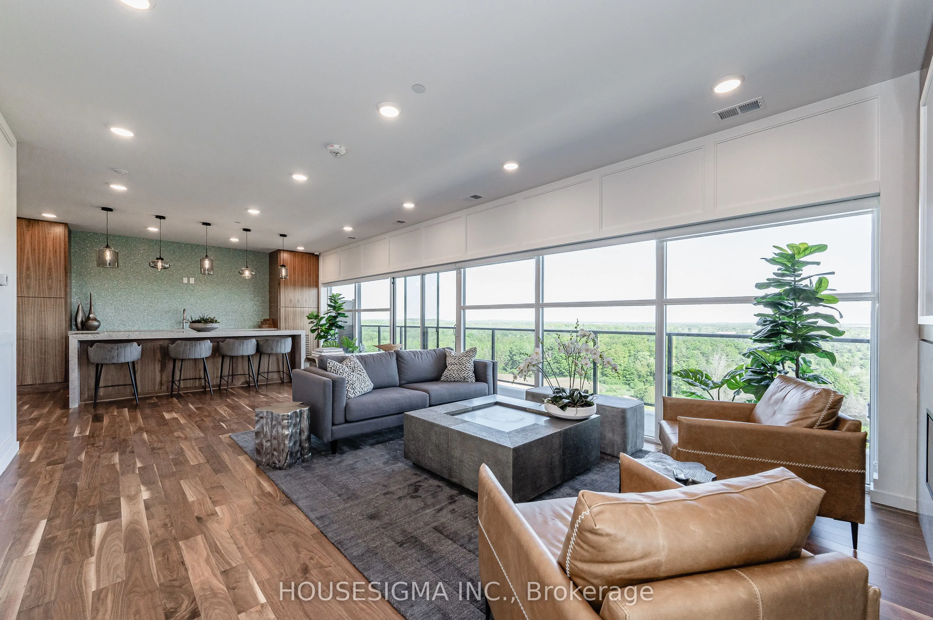1880 Gordon Street, #1305