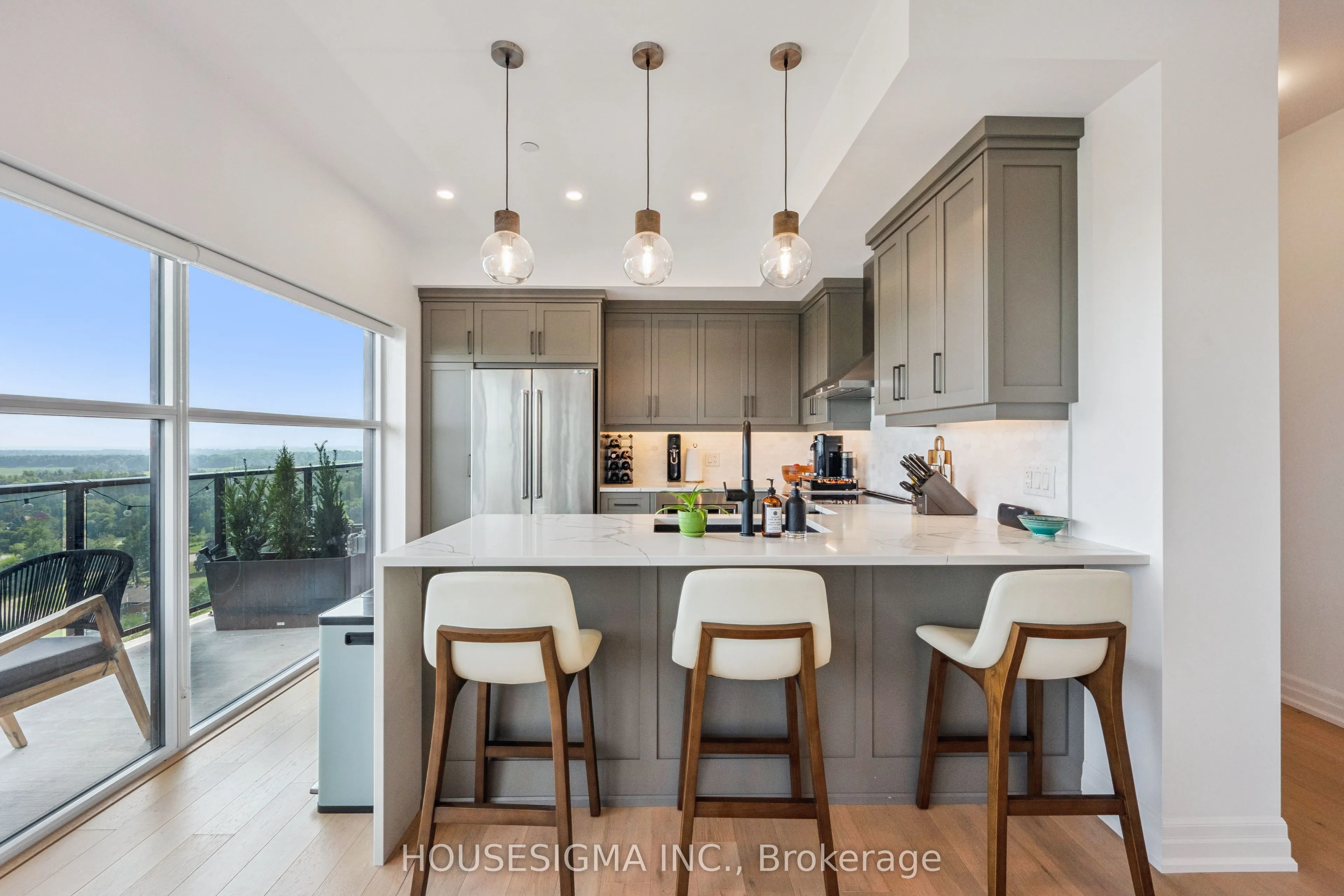 1880 Gordon Street, #1305
