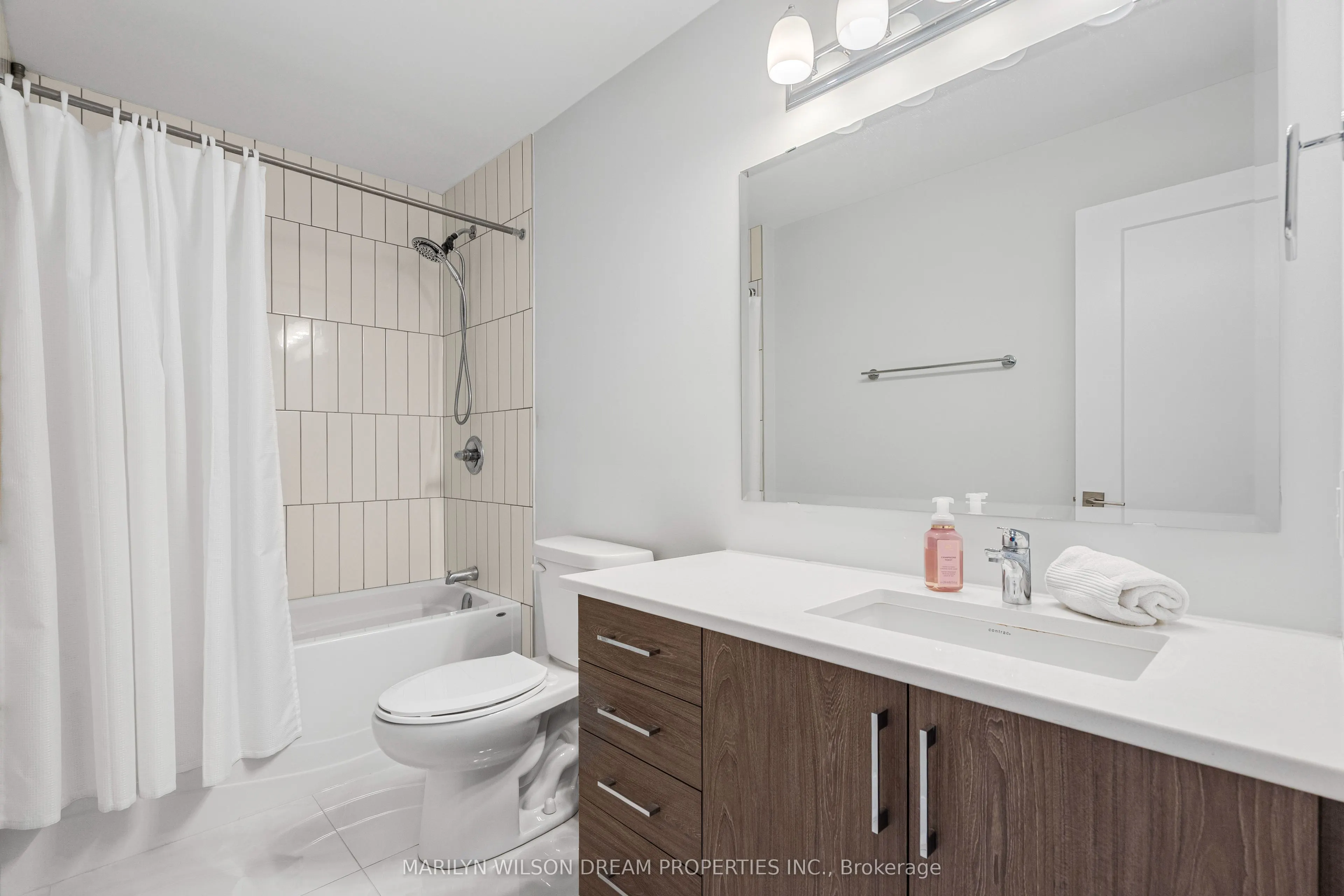 315 Eldorado Private, #D