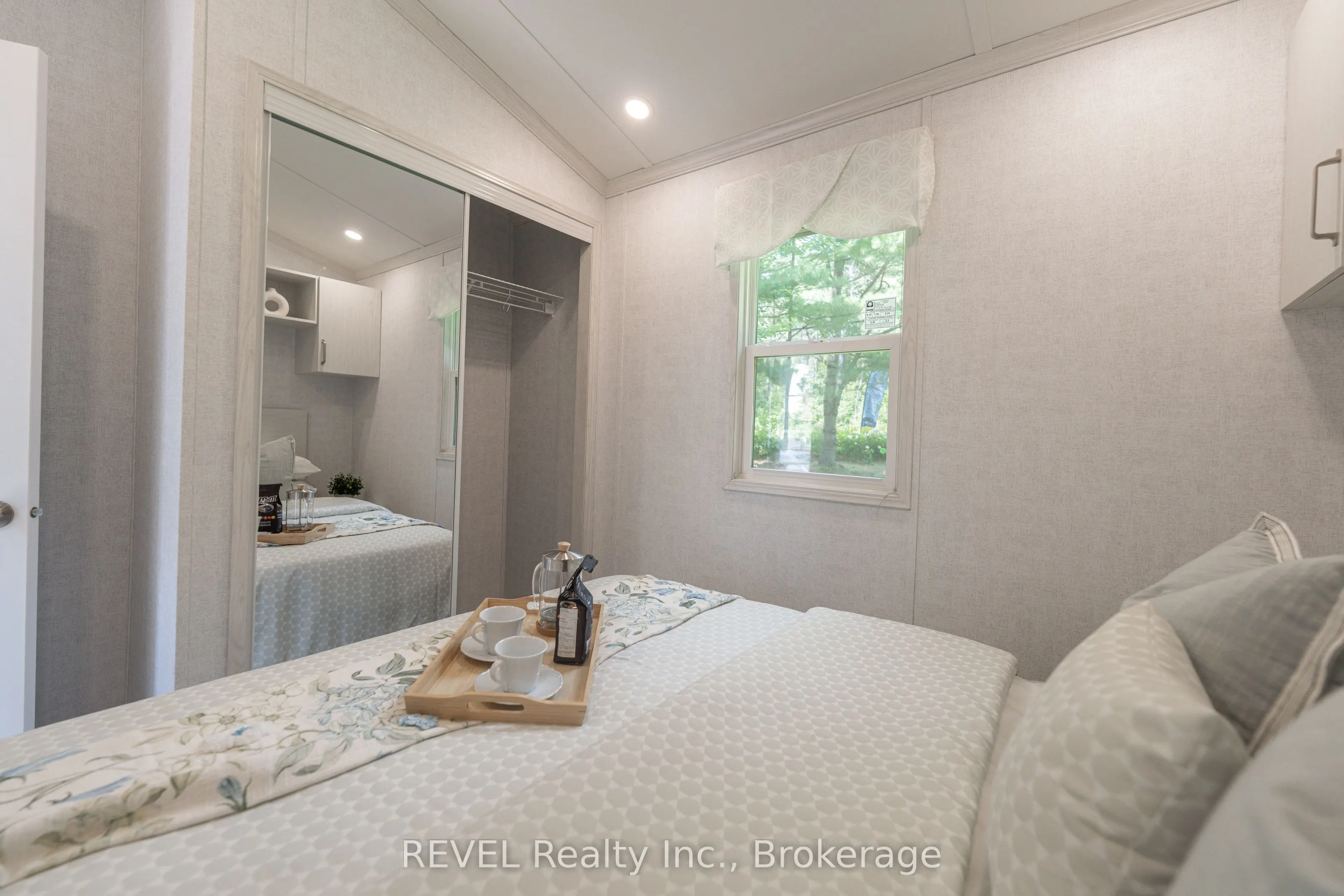 85 HUTCHINSON BEACH Road, #B56