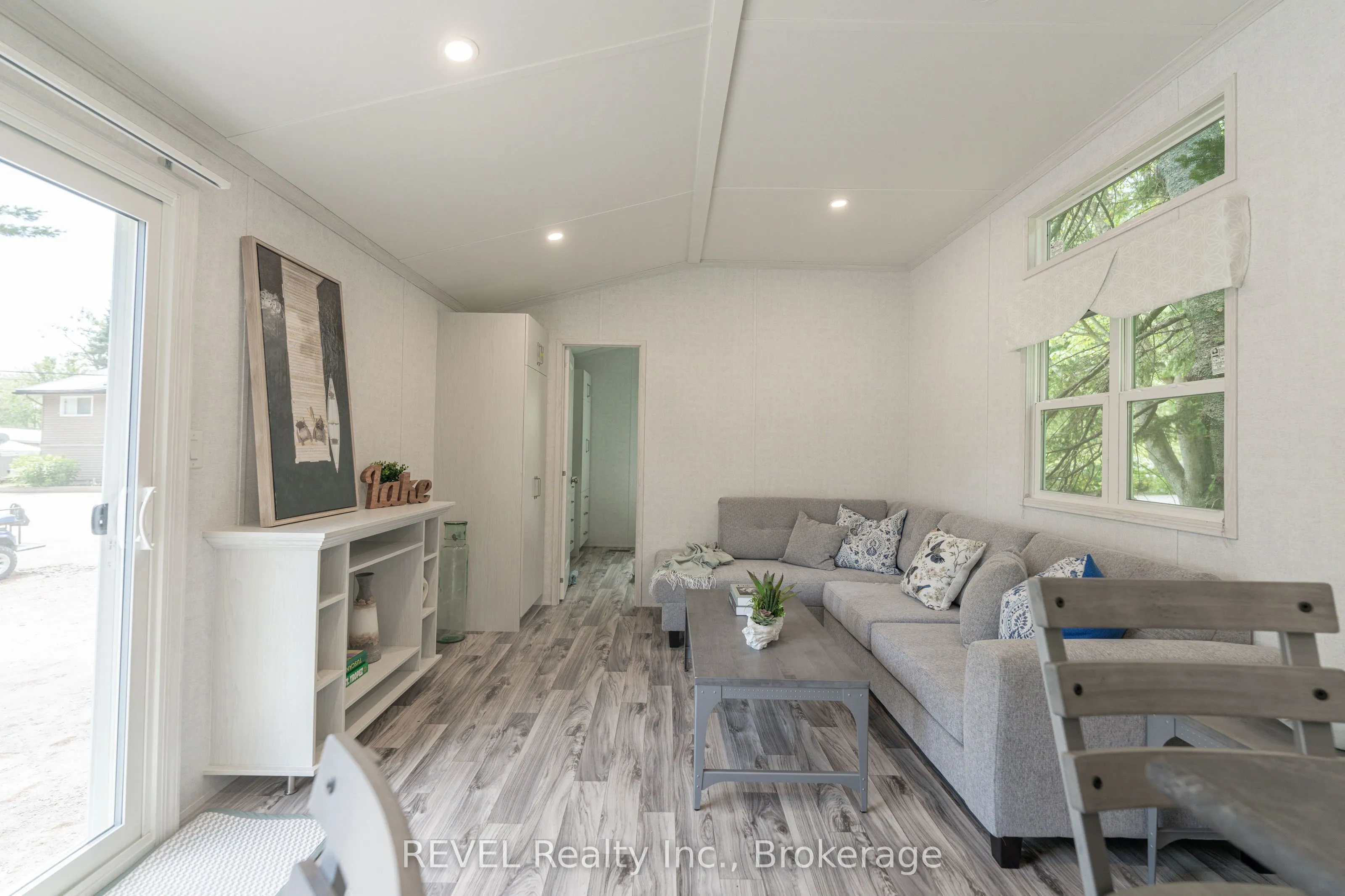 85 HUTCHINSON BEACH Road, #B56