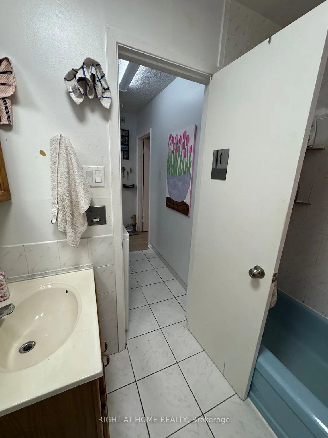 222 Lyon Street N, #2
