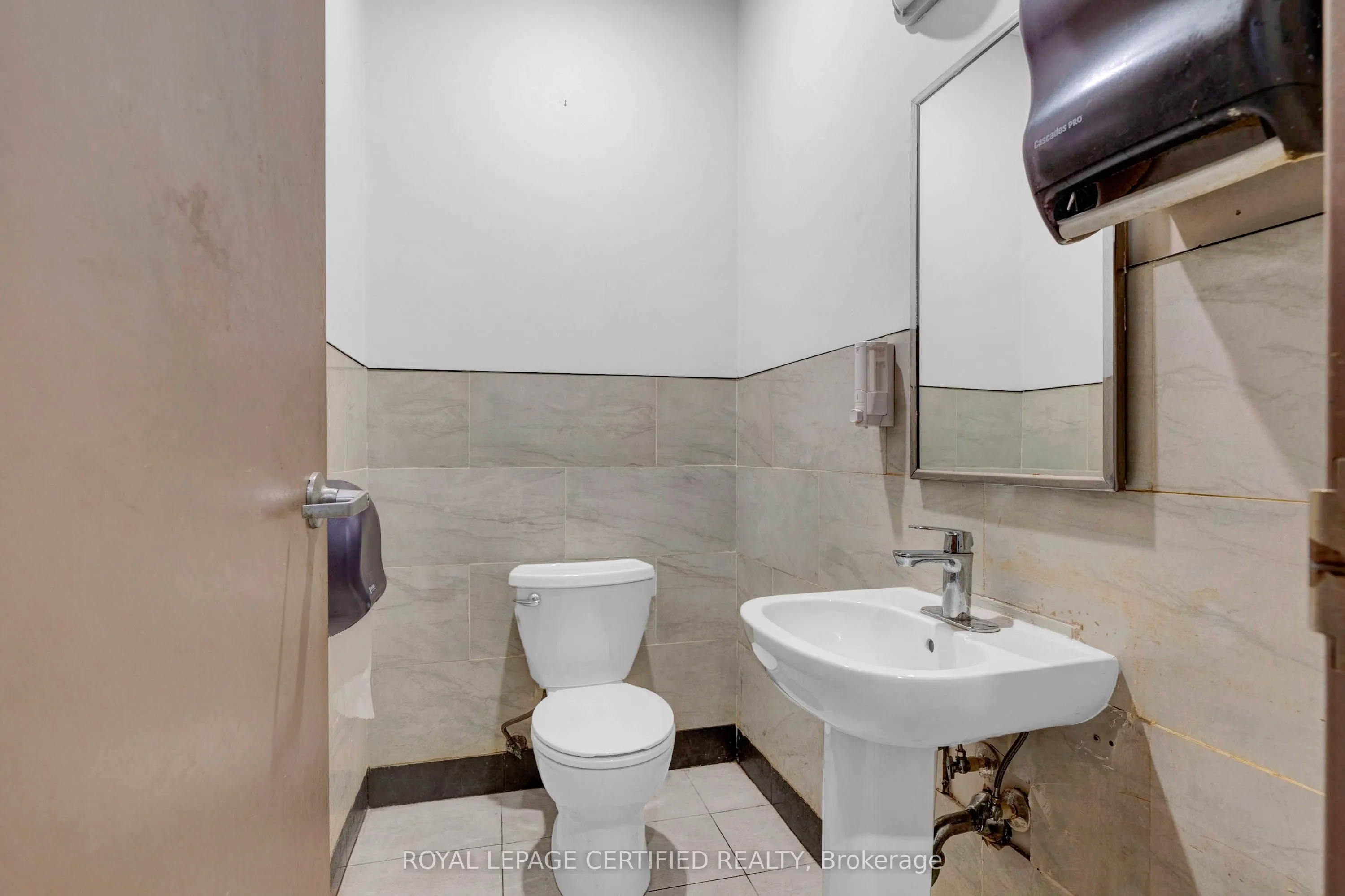 1500 Weber Street E, #6