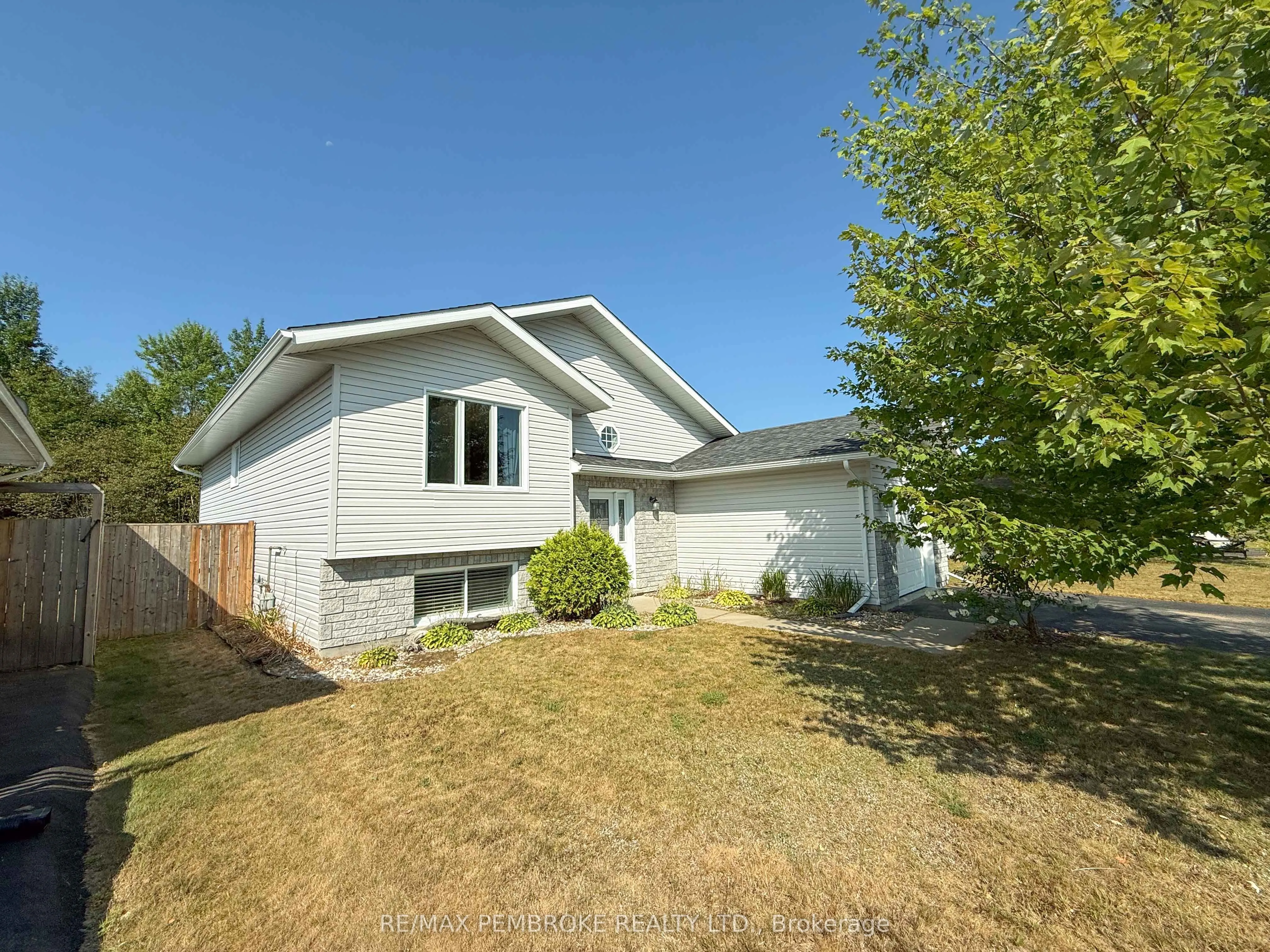 49 Oak Avenue