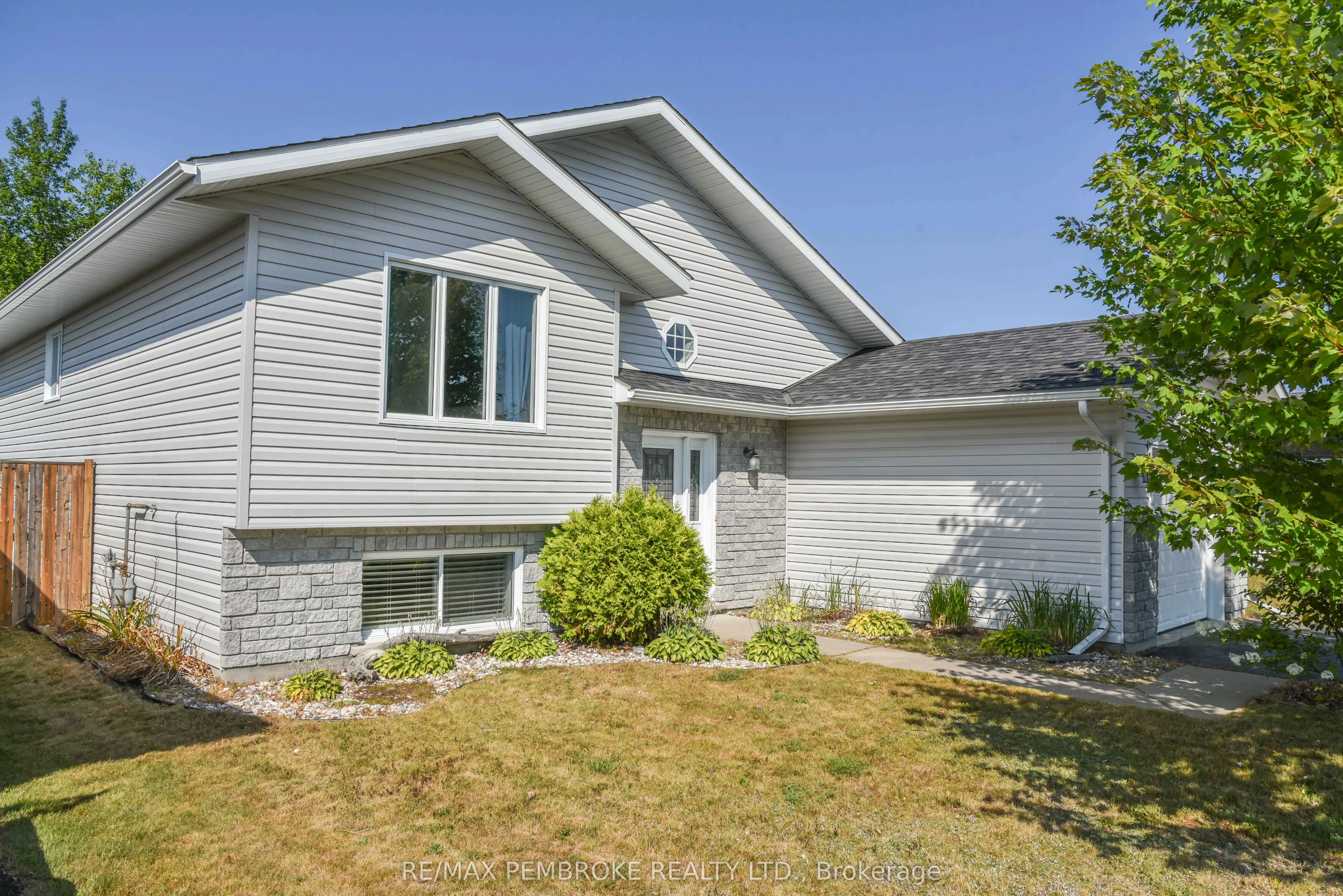 49 Oak Avenue