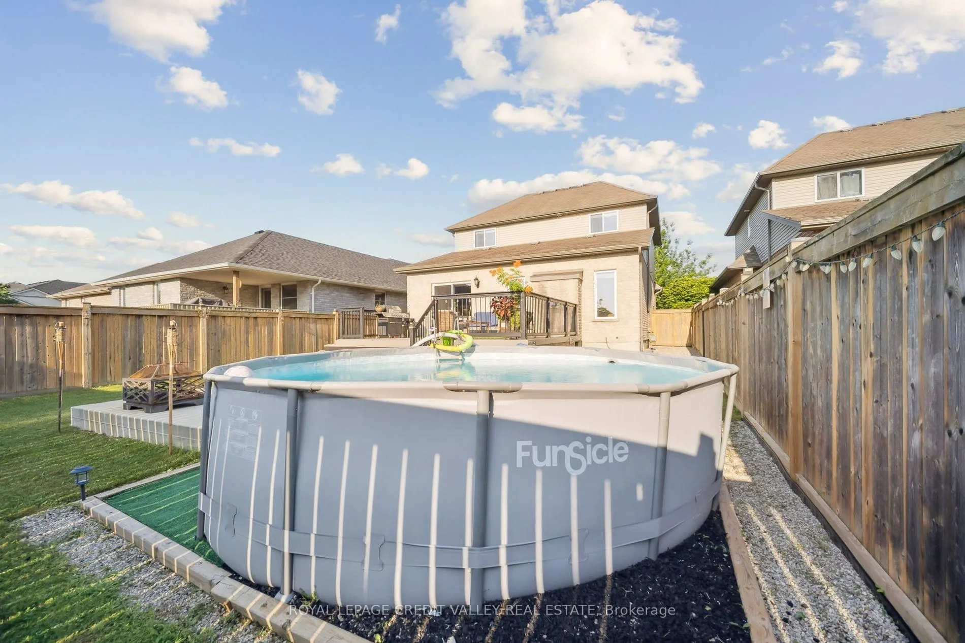 9 Peach Tree Boulevard