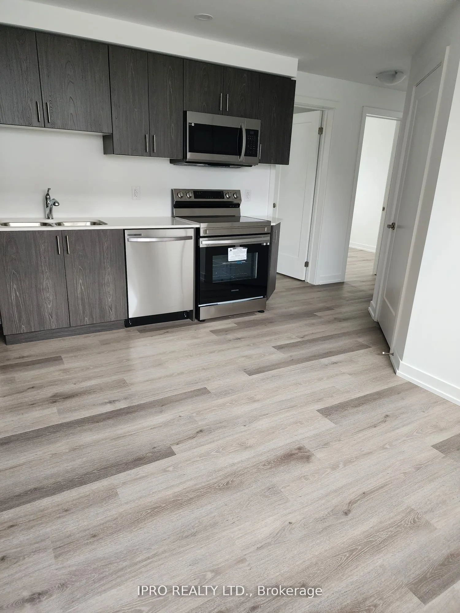 4263 Fourth Avenue, #814