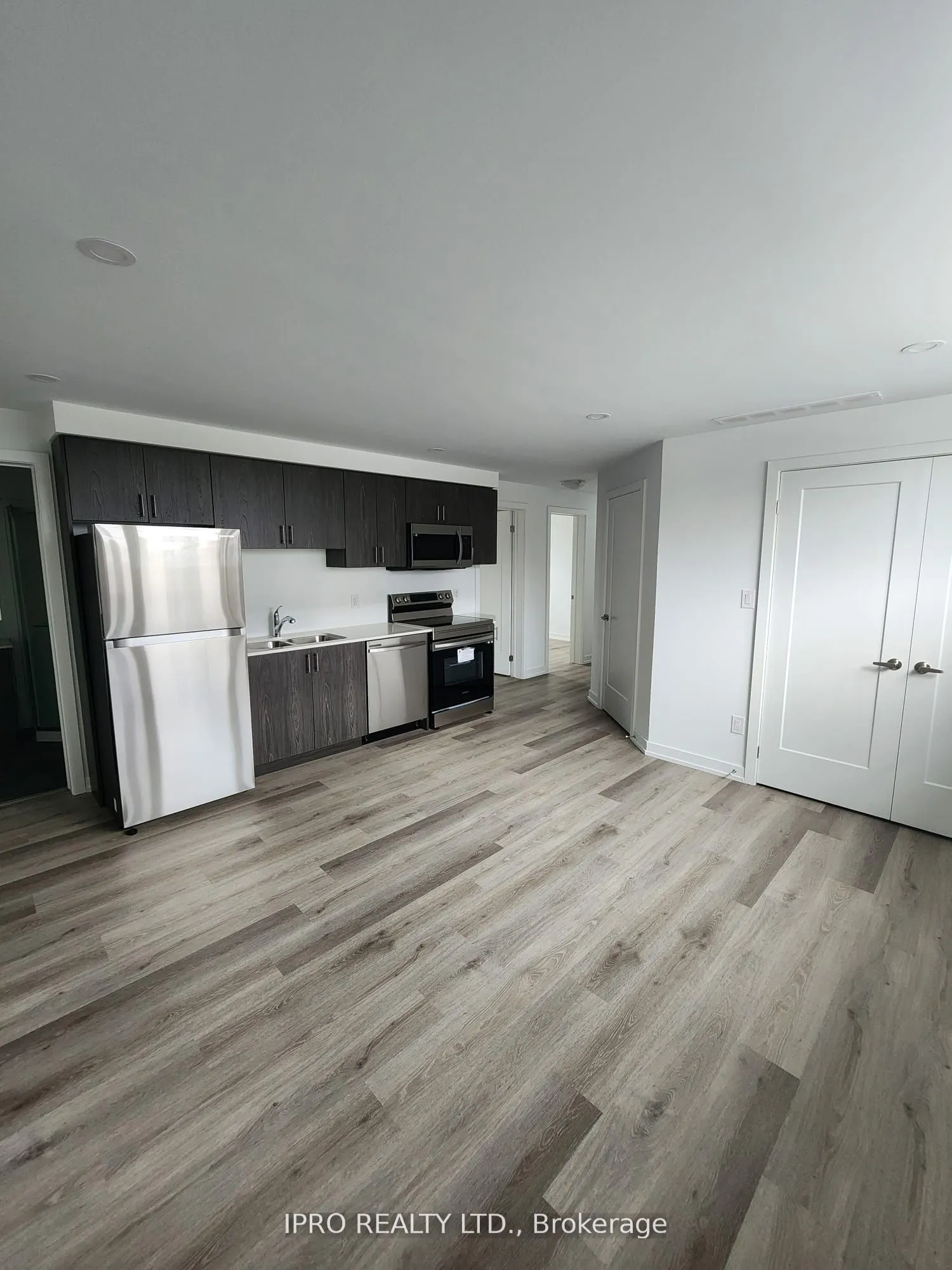 4263 Fourth Avenue, #814