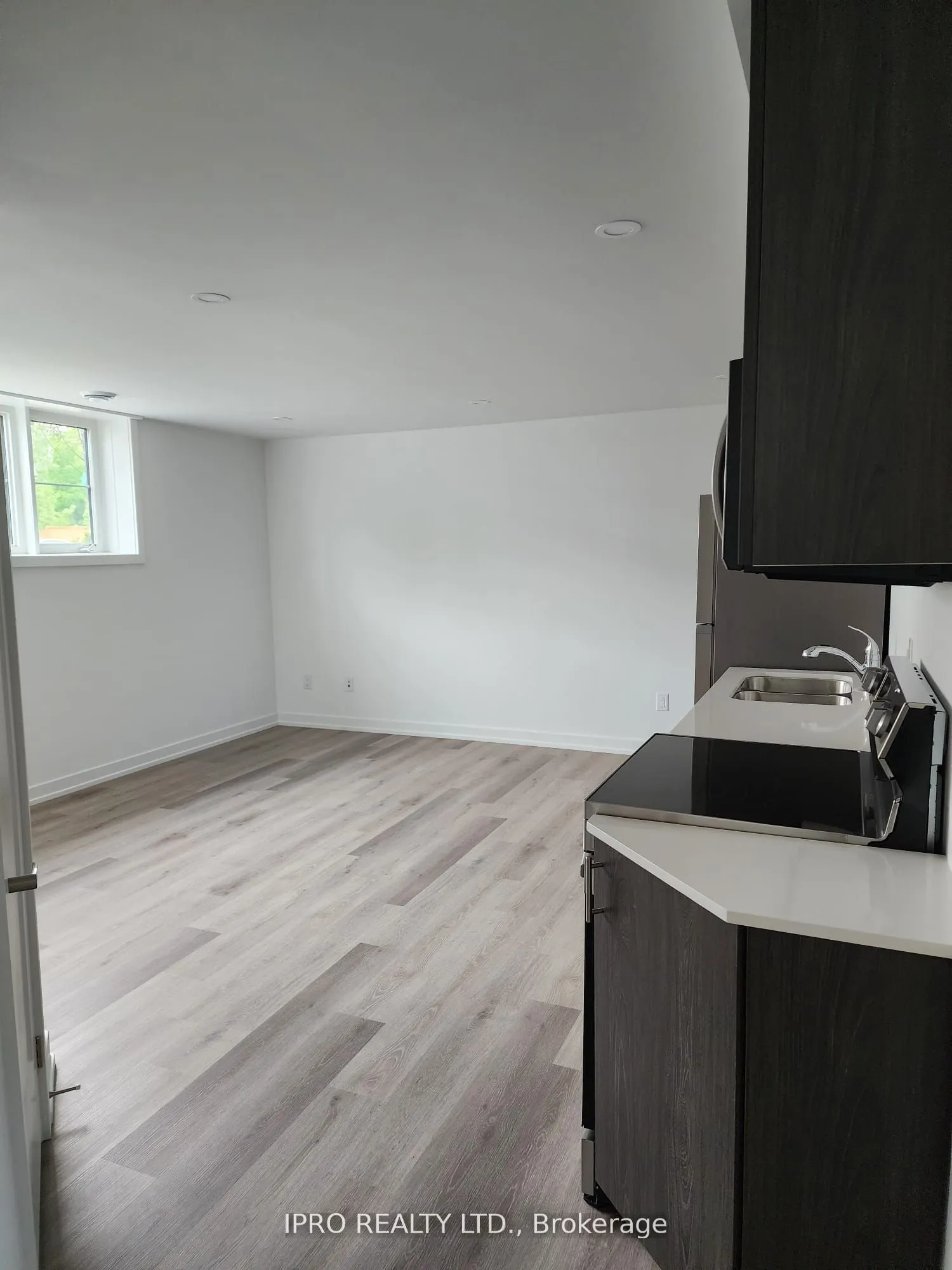 4263 Fourth Avenue, #814