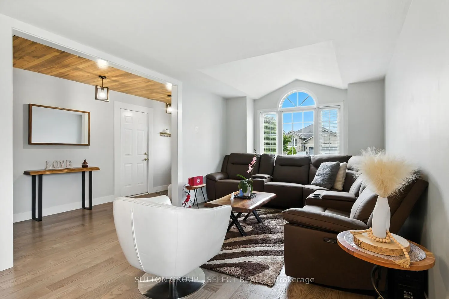 281 ELLERSLIE Road